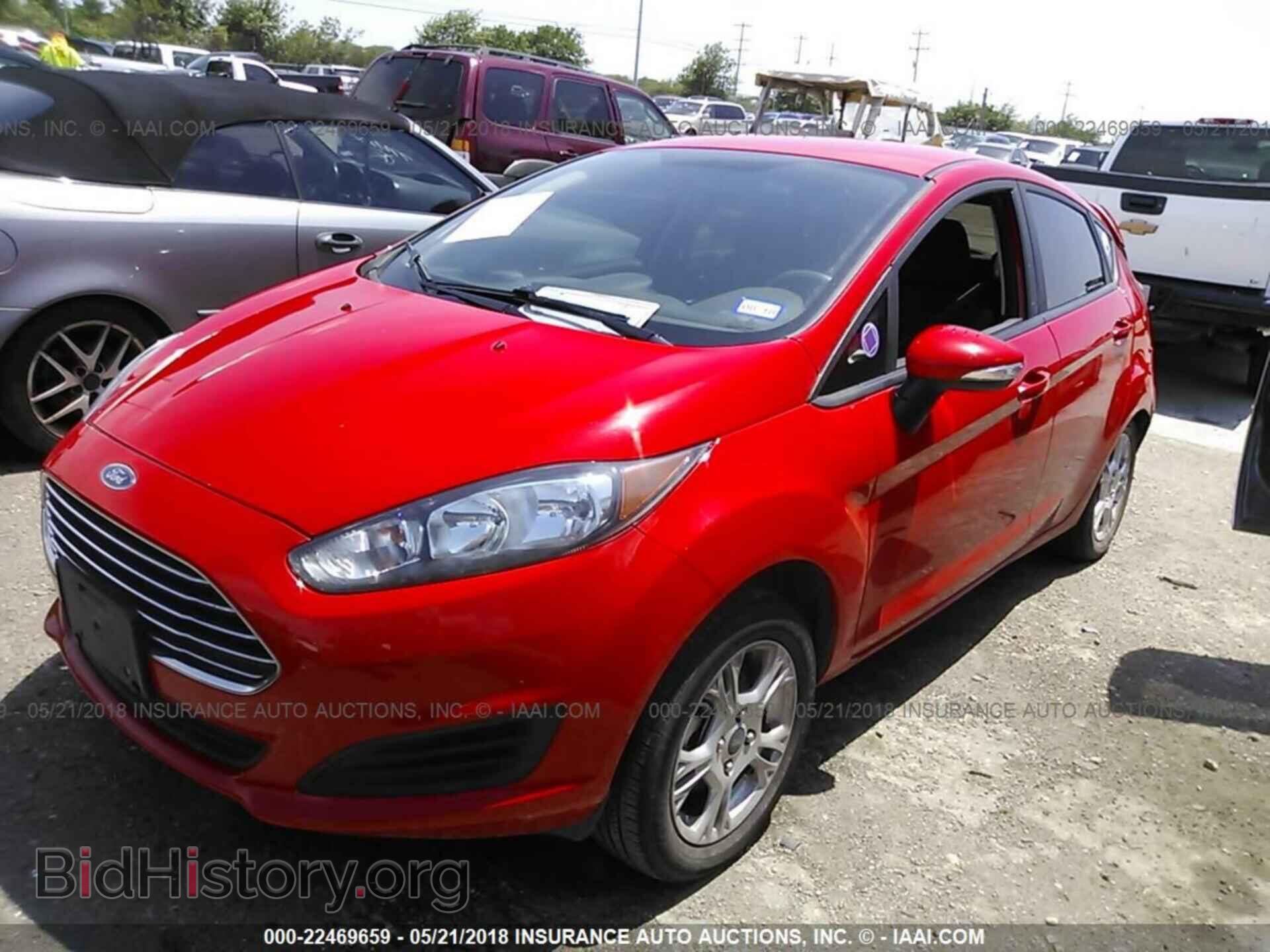 2015 Ford Fiesta - VIN: 3FADP4EJ4FM158410 - Фото 2