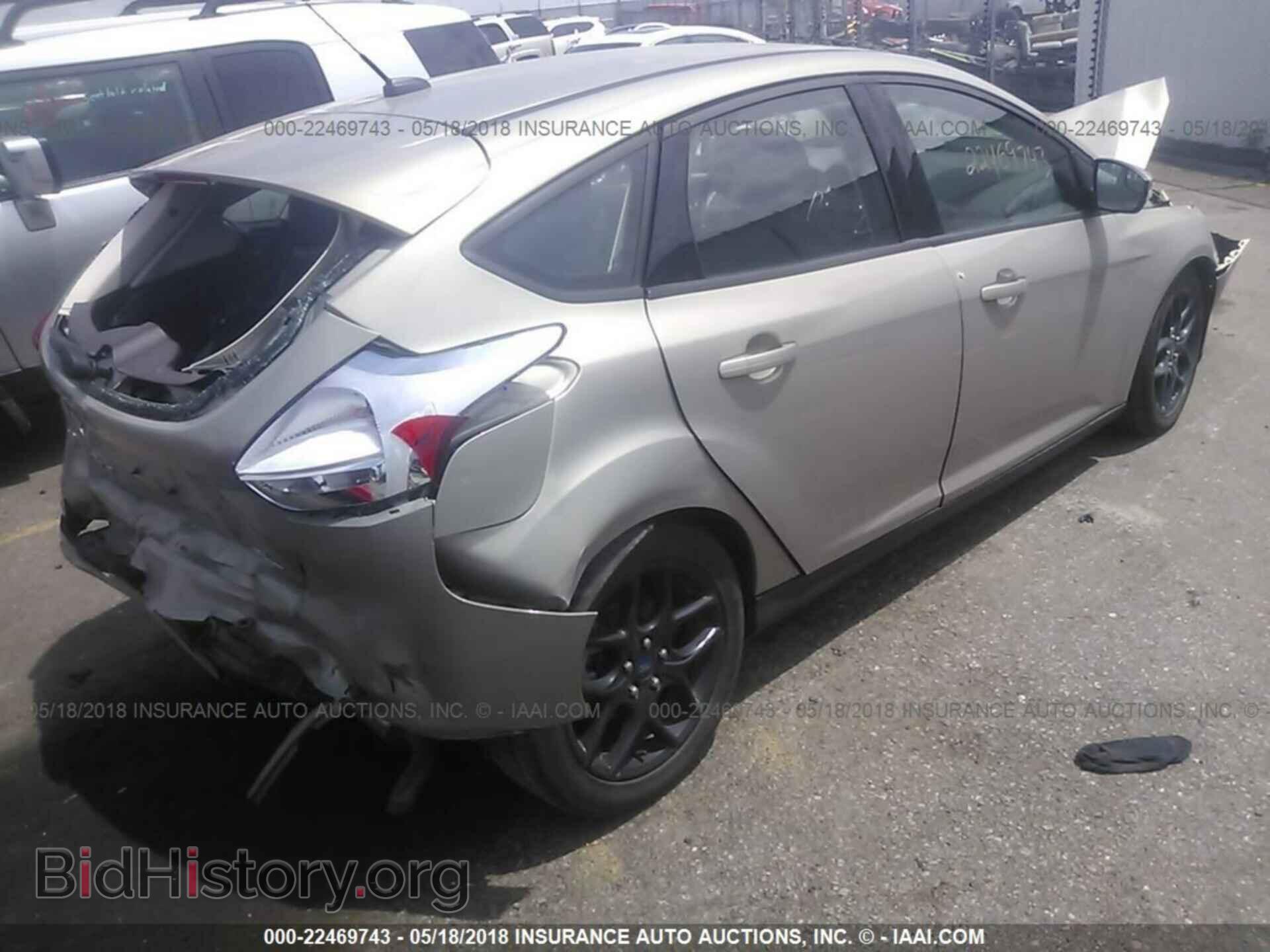 2016 Ford Focus - VIN: 1FADP3K22GL253686 - Photo 4