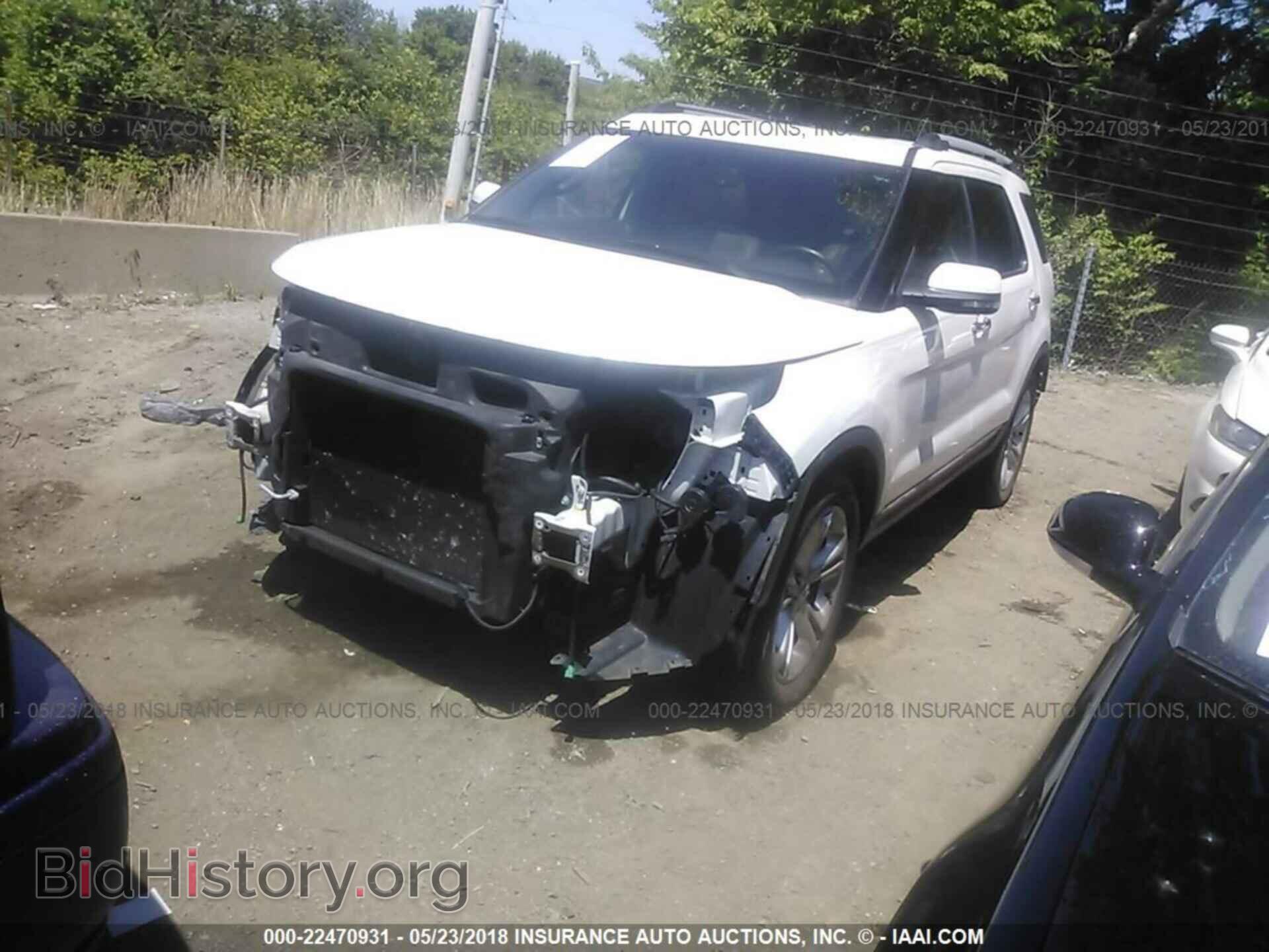 2011 Ford Explorer - VIN: 1FMHK8F83BGA14943 - Фото 2
