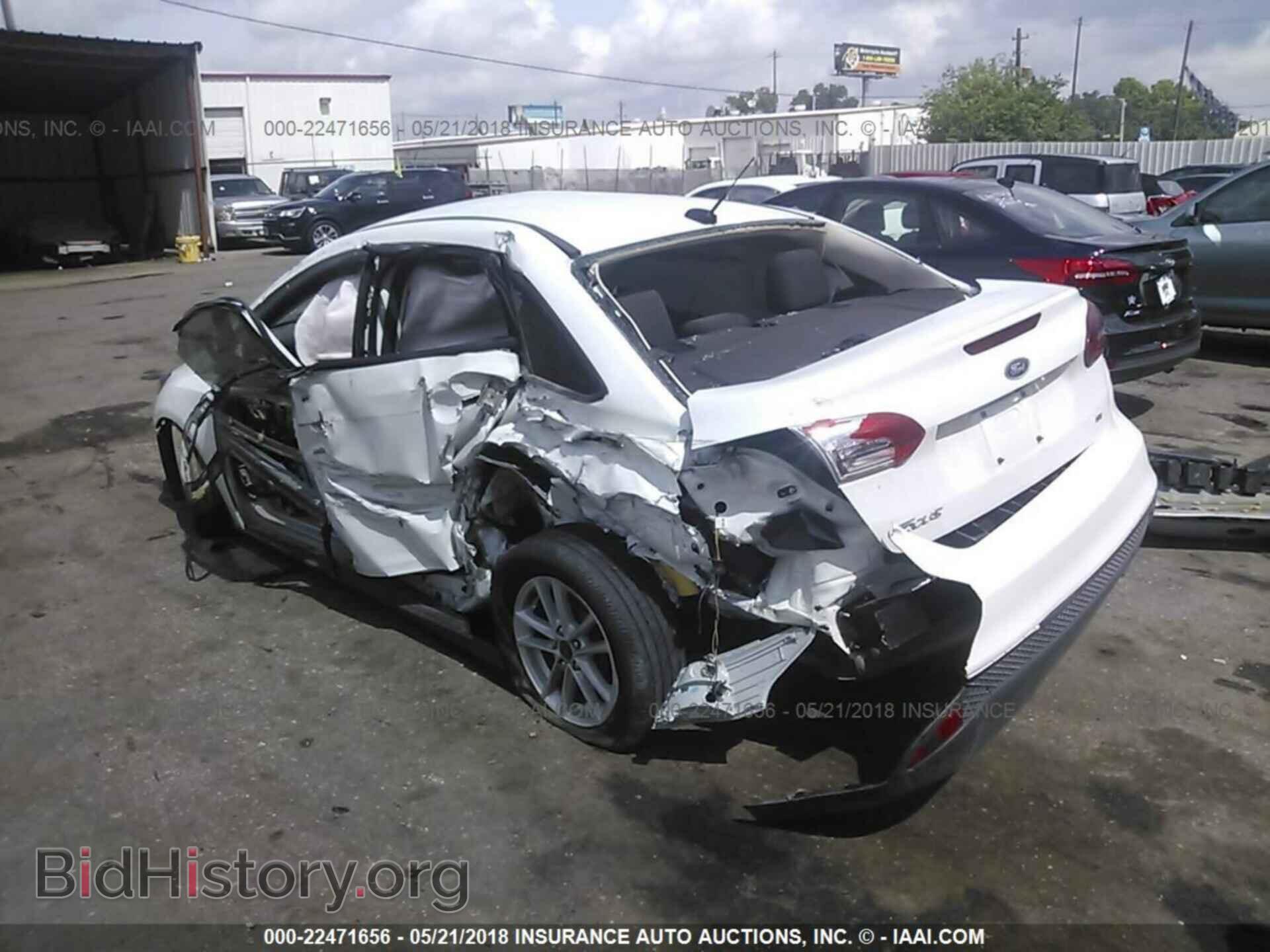 2017 Ford Focus - VIN: 1FADP3F23HL276843 - Фото 3