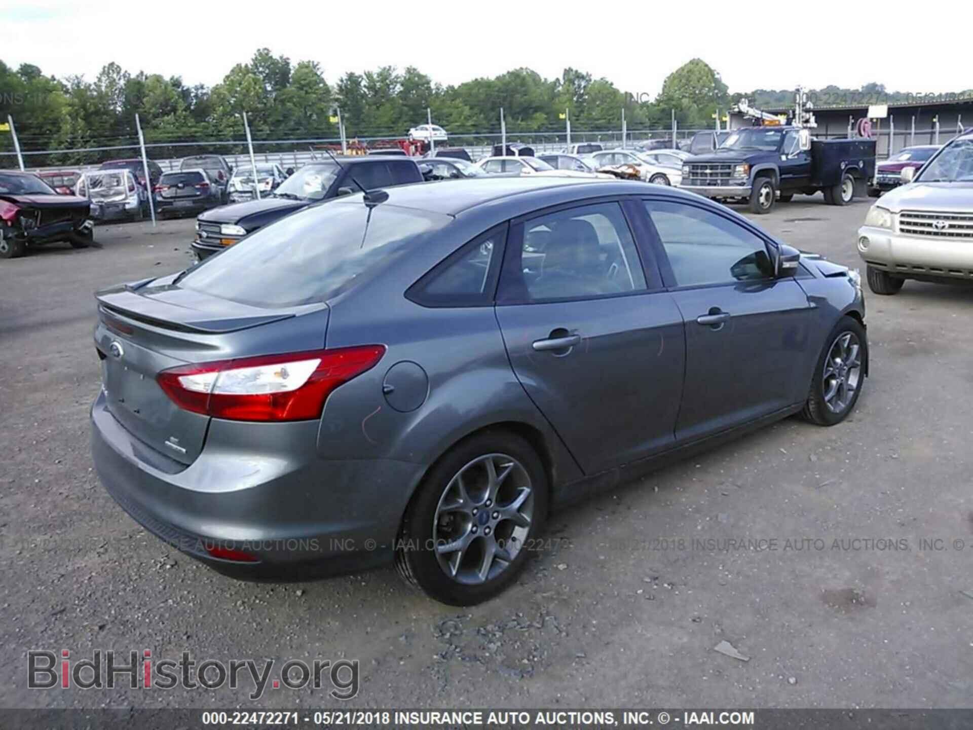 2014 Ford Focus - VIN: 1FADP3F20EL239308 - Photo 4