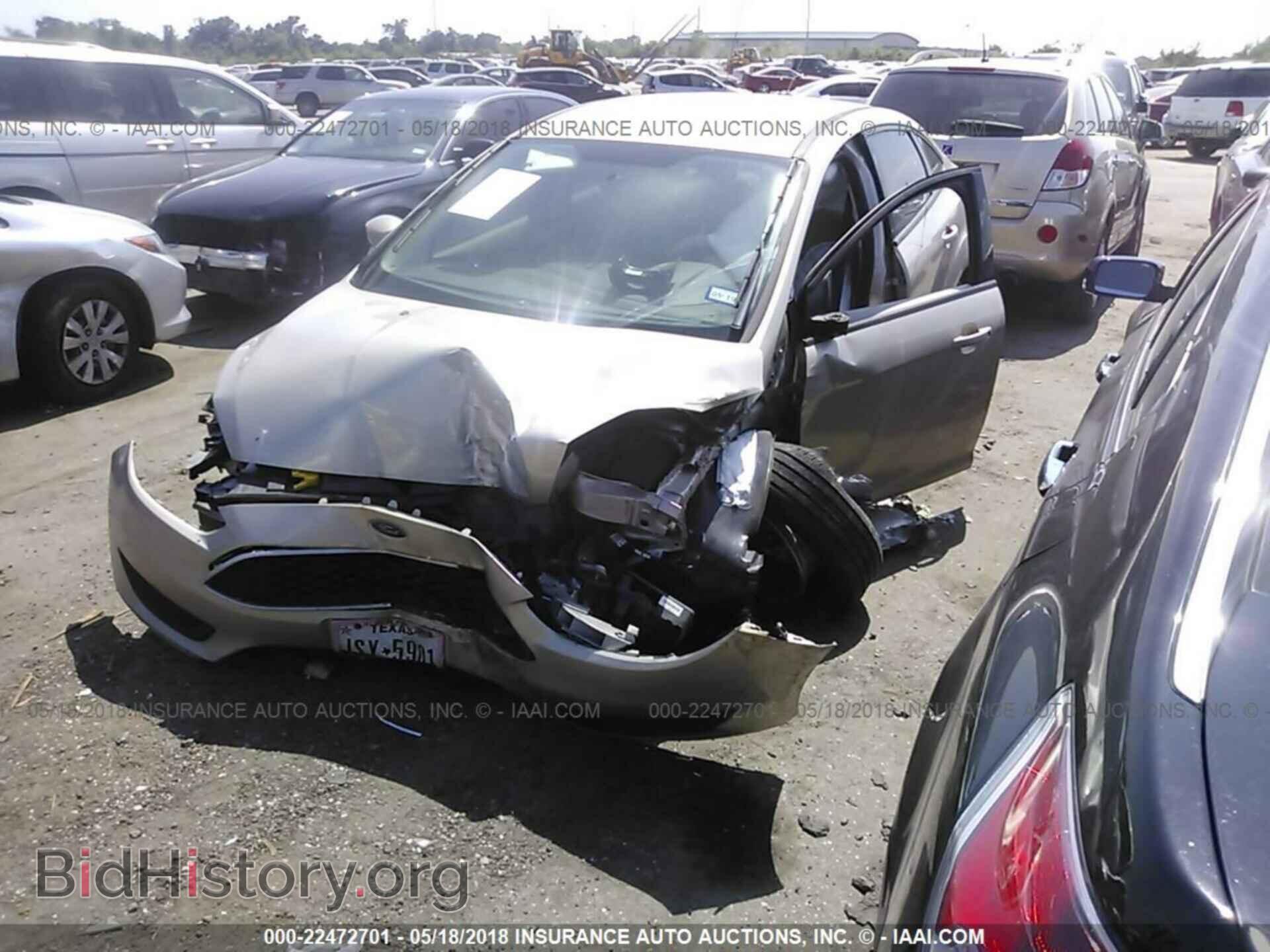 2017 Ford Focus - VIN: 1FADP3F21HL244313 - Photo 2