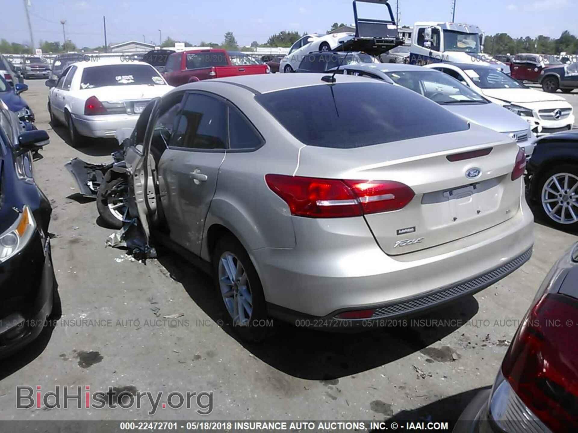 2017 Ford Focus - VIN: 1FADP3F21HL244313 - Photo 3