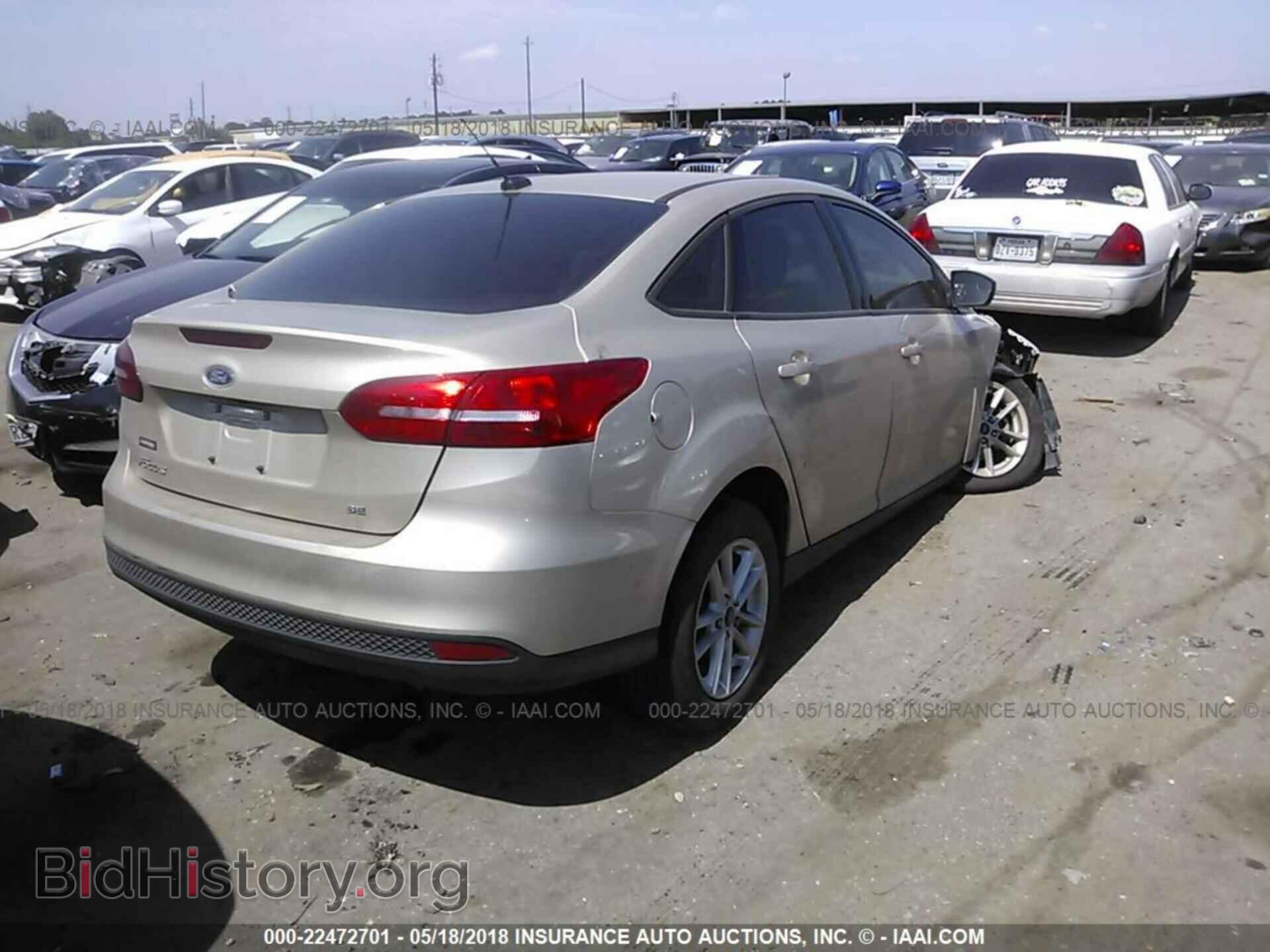 2017 Ford Focus - VIN: 1FADP3F21HL244313 - Photo 4