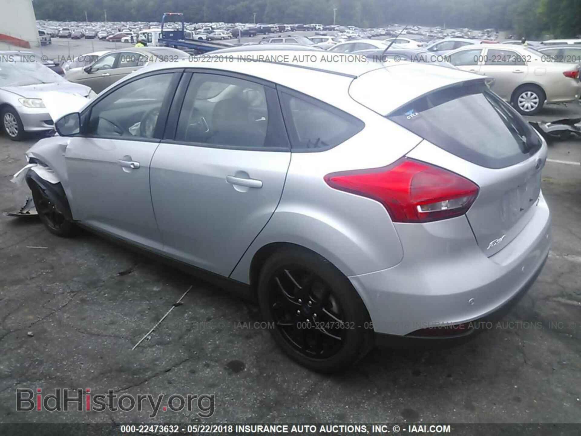 2016 Ford Focus - VIN: 1FADP3K22GL307343 - Photo 3