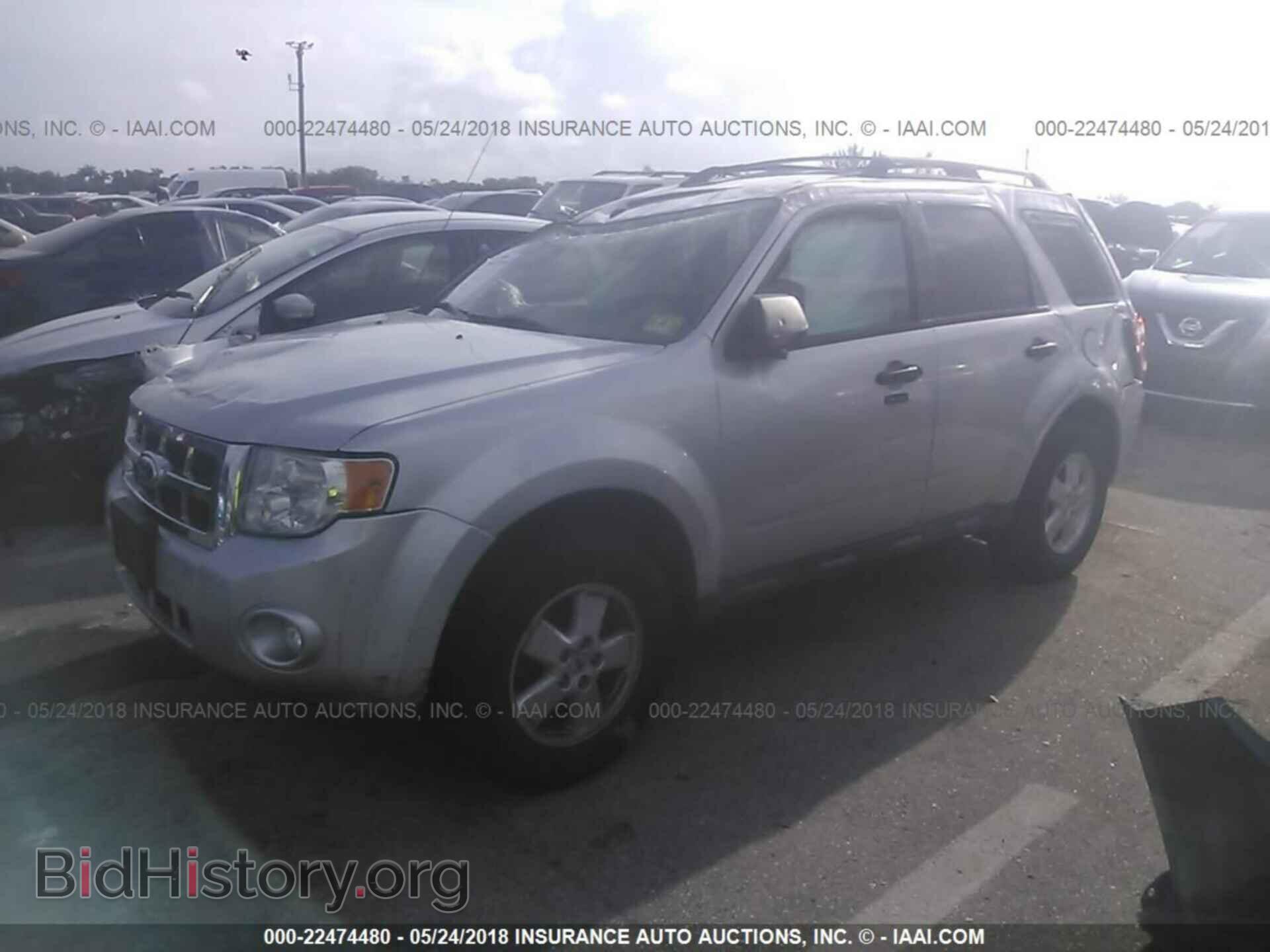 2012 Ford Escape - VIN: 1FMCU0D71CKA96928 - Фото 2