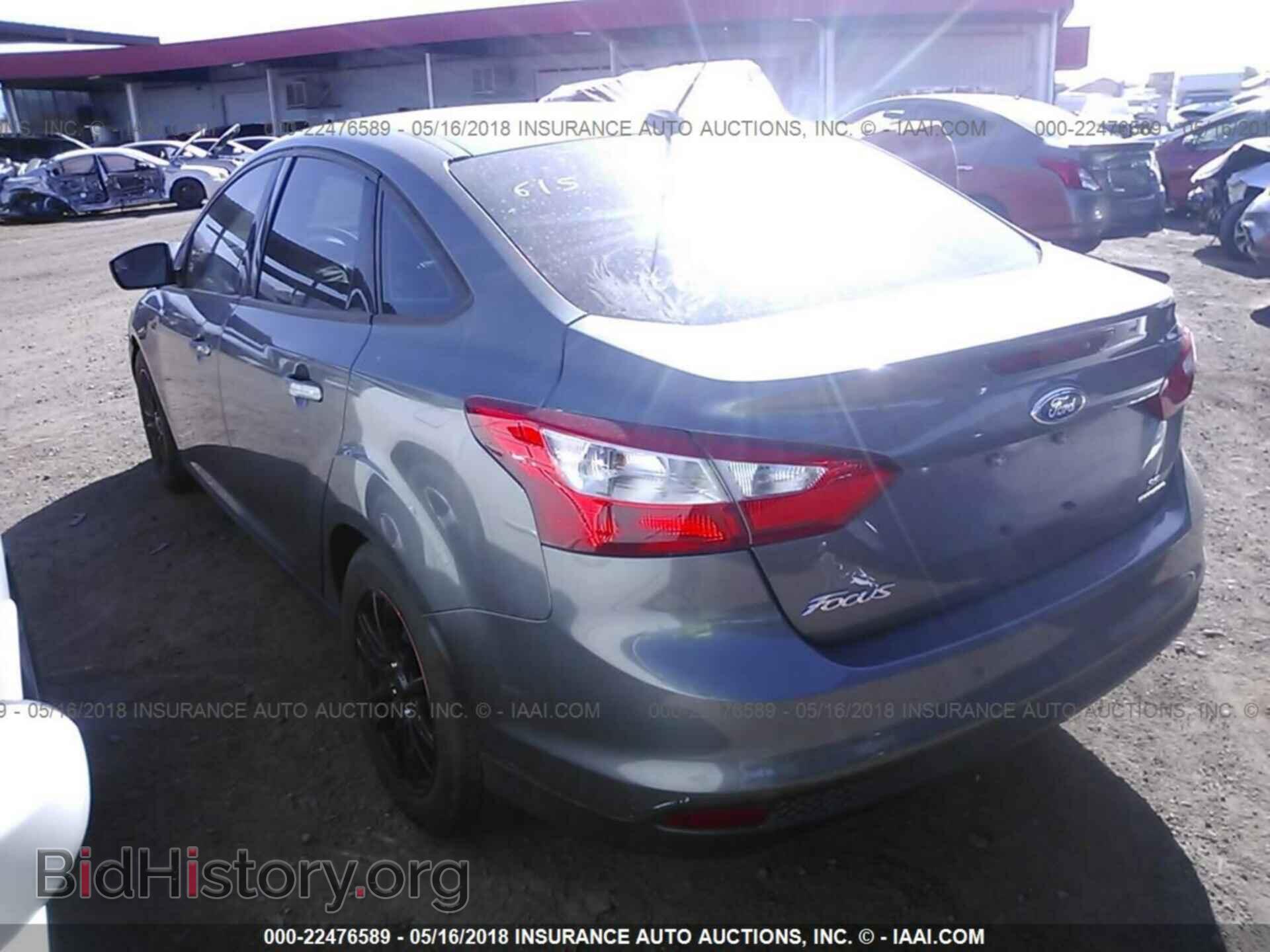 2013 Ford Focus - VIN: 1FADP3F23DL382347 - Photo 3