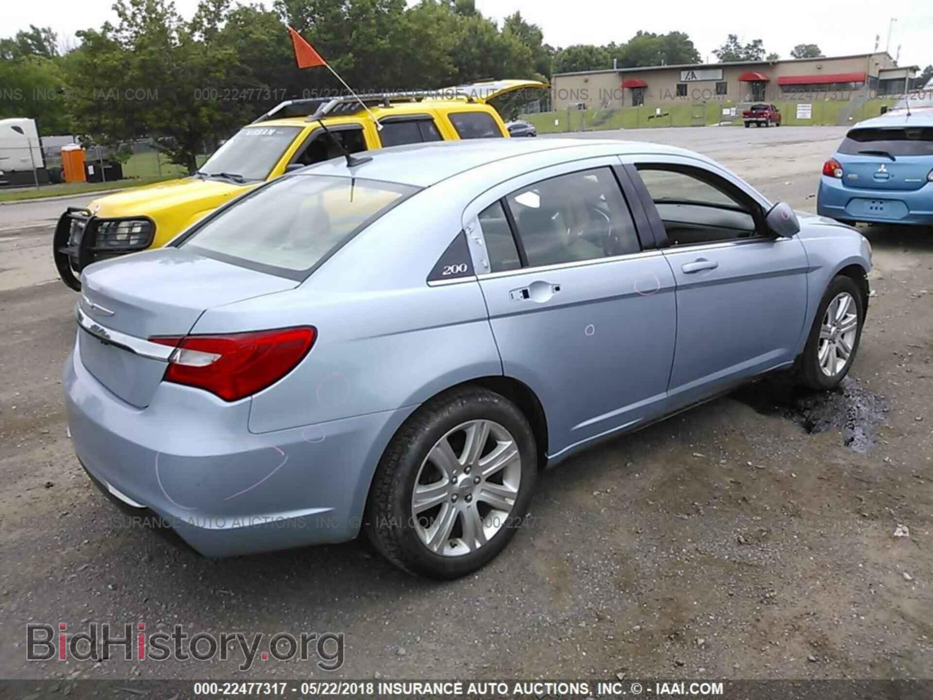 2013 Chrysler 200 - VIN: 1C3CCBBB3DN514212 - Фото 4