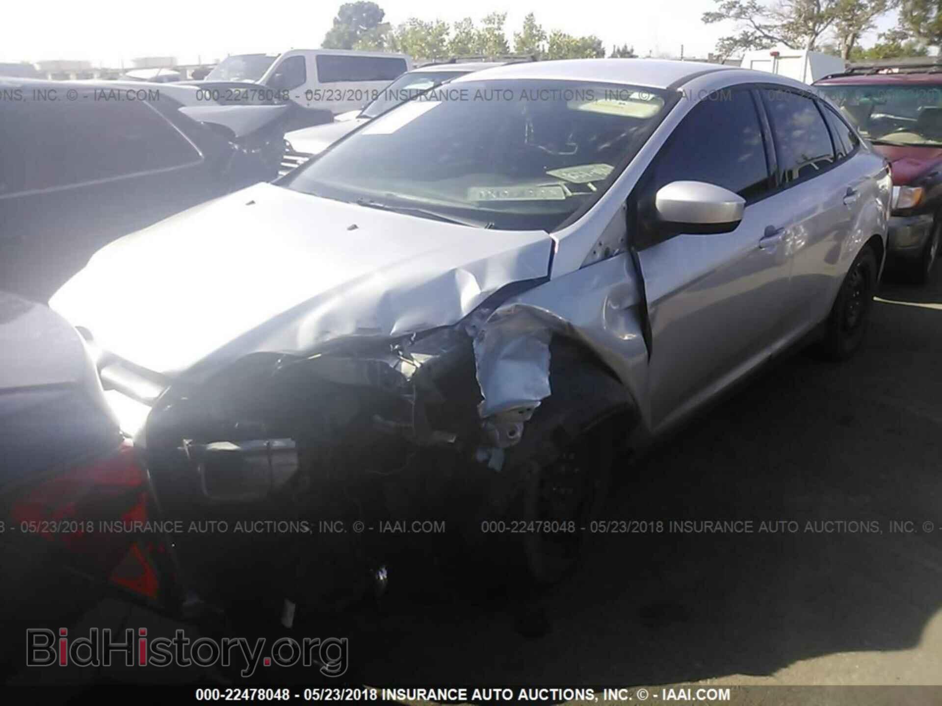 2012 Ford Focus - VIN: 1FAHP3F22CL430145 - Photo 2