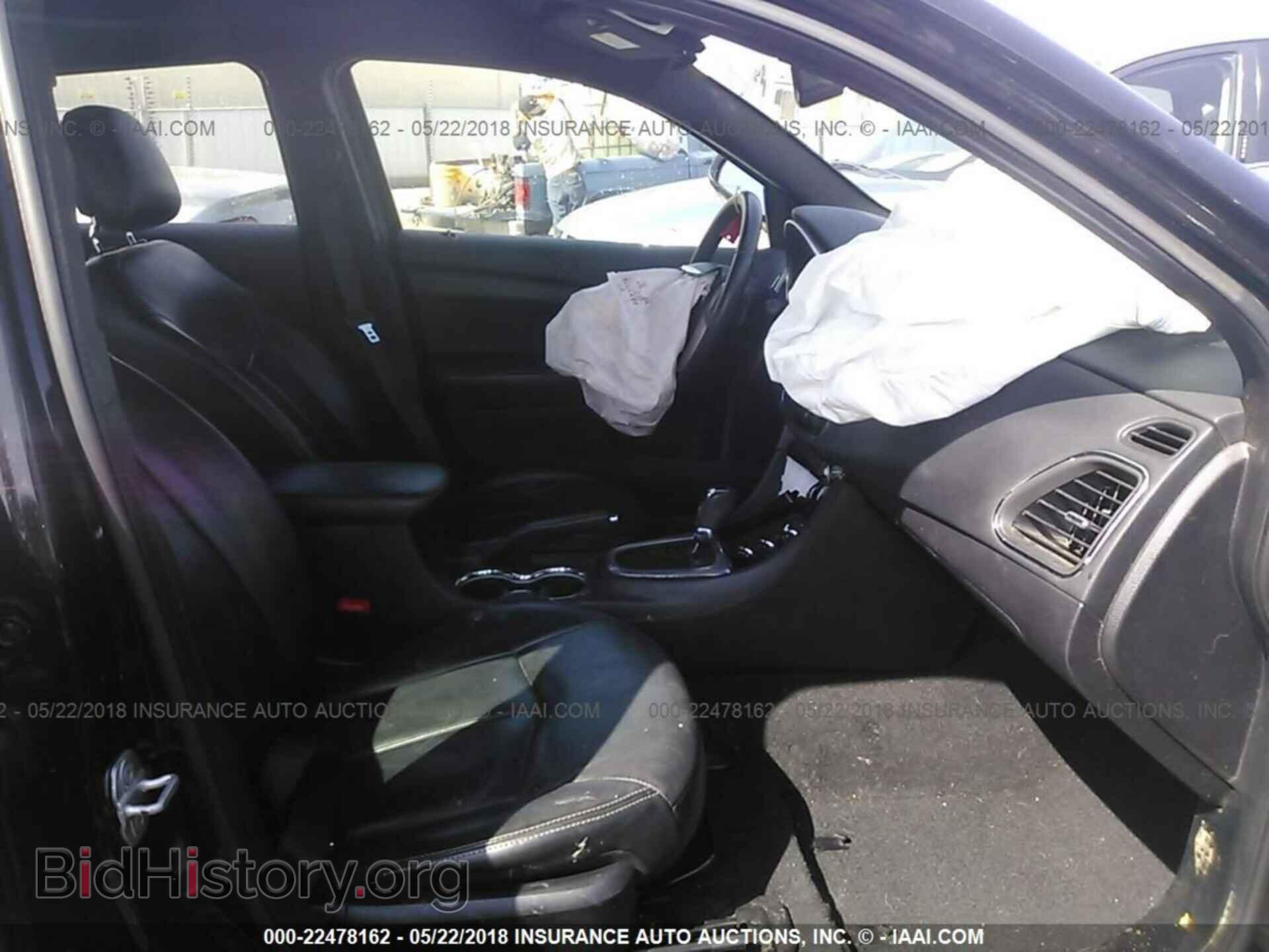 2012 Chrysler 200 - VIN: 1C3CCBCBXCN121465 - Фото 5