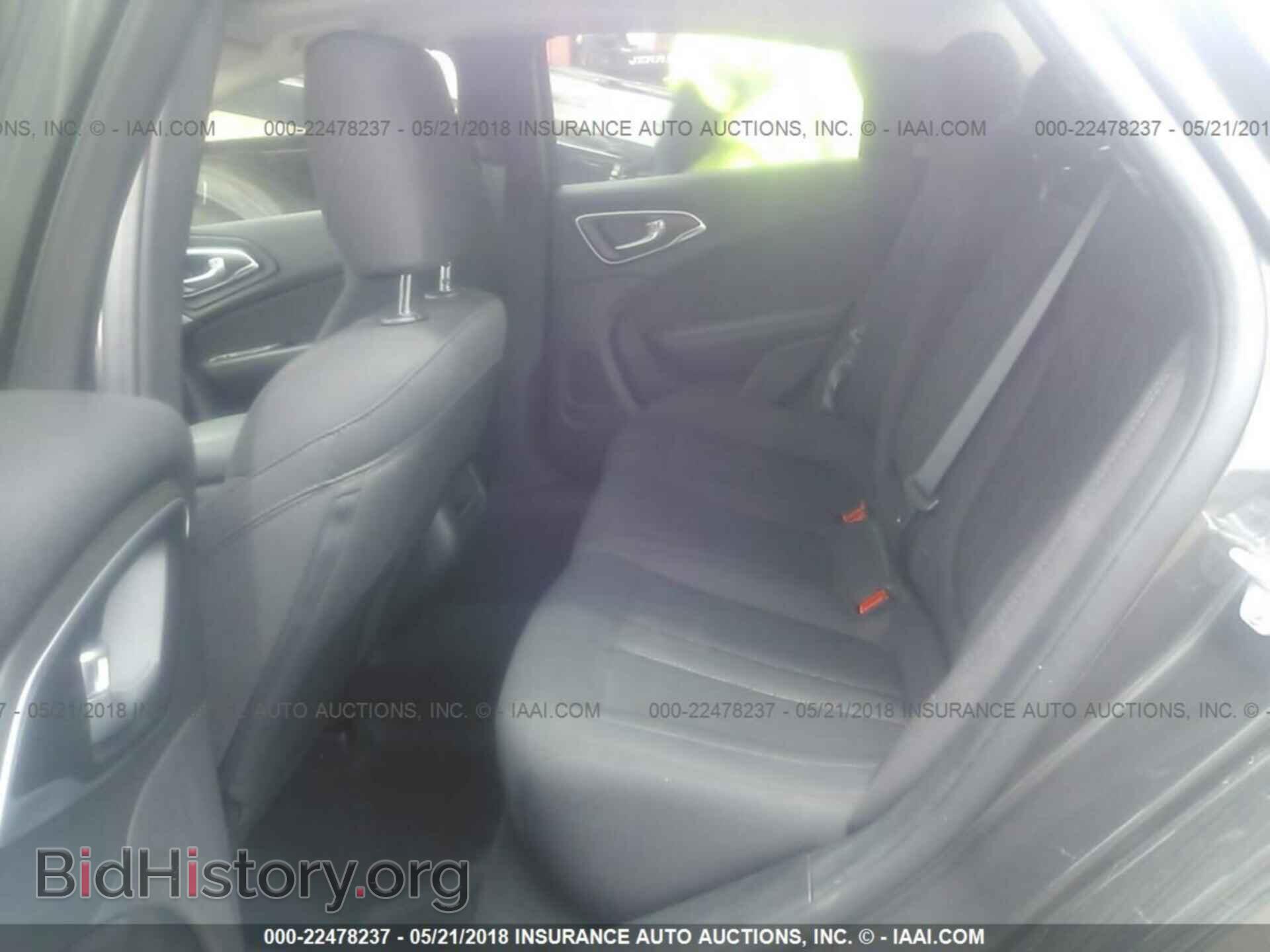 2016 Chrysler 200 - VIN: 1C3CCCAB4GN174029 - Photo 8