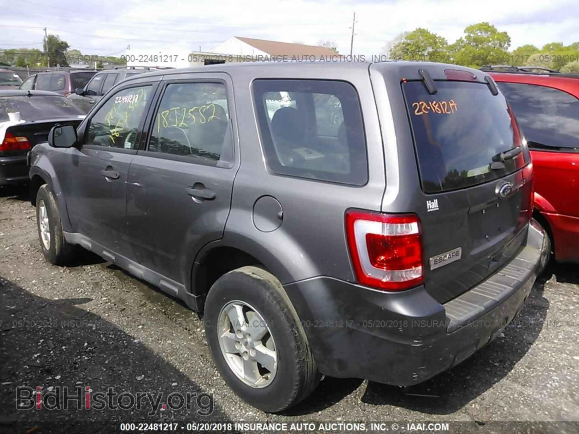 2011 Ford Escape - VIN: 1FMCU0C71BKB10357 - Фото 3