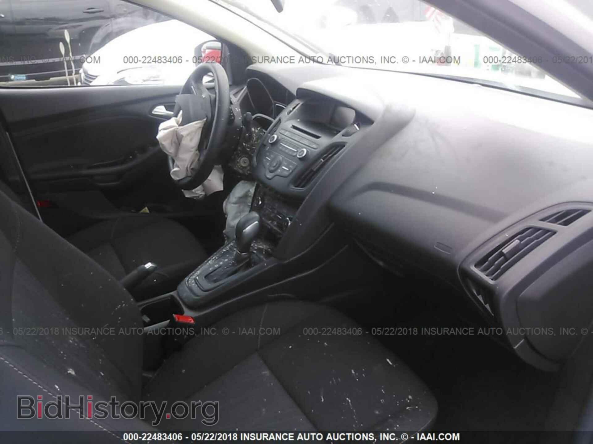2017 Ford Focus - VIN: 1FADP3F26HL217656 - Photo 5