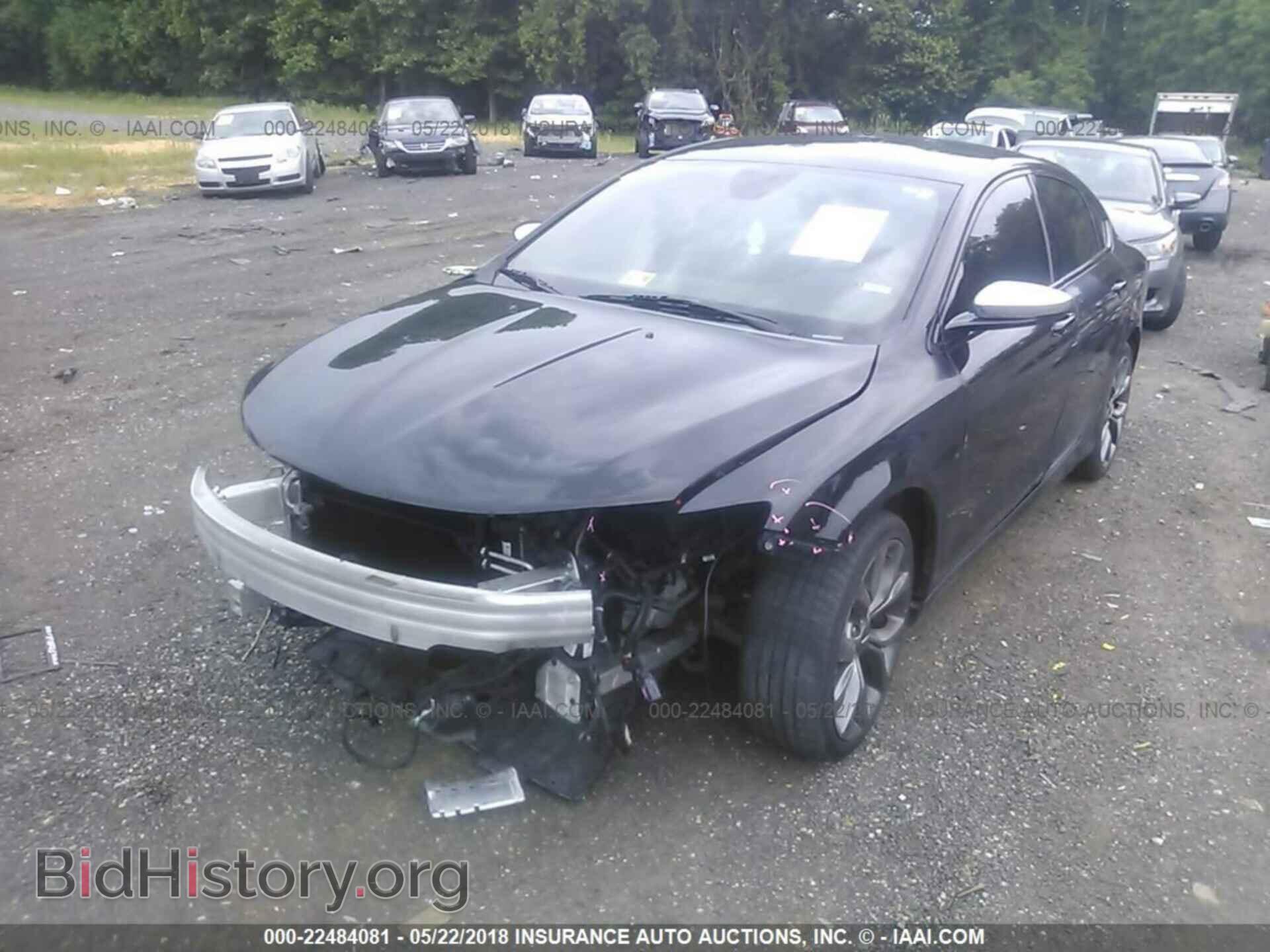 2015 Chrysler 200 - VIN: 1C3CCCBB1FN633983 - Photo 2