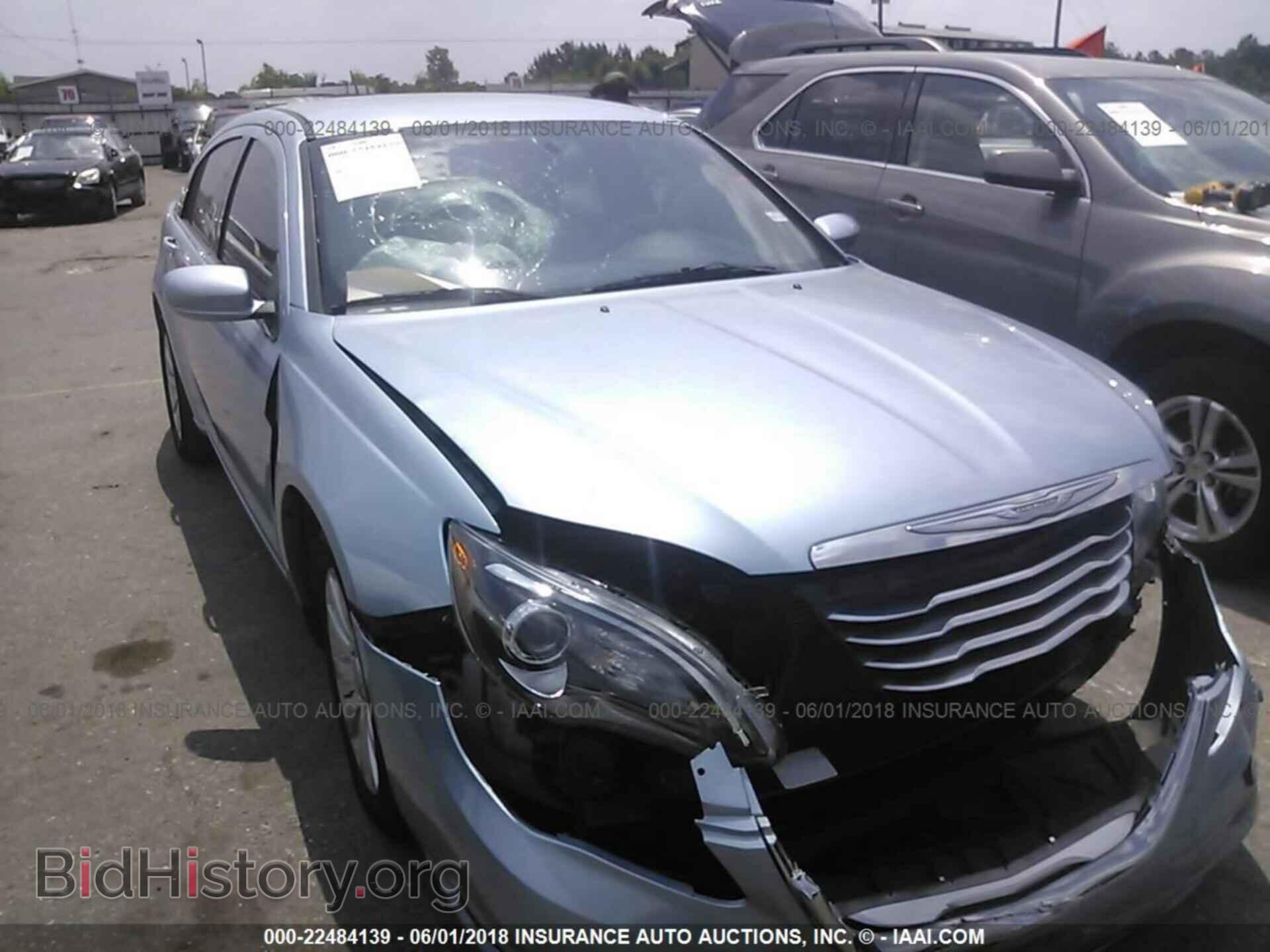 Фотография 1C3CCBBB0CN288340 - Chrysler 200 2012