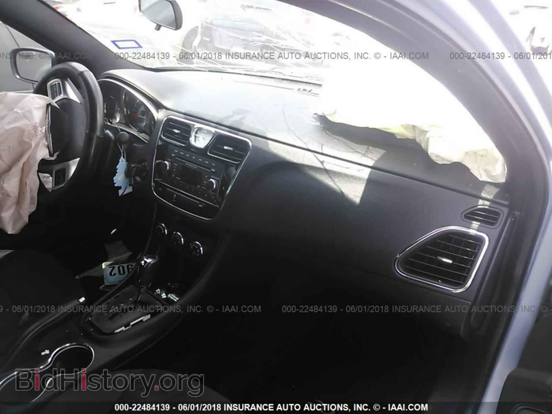 2012 Chrysler 200 - VIN: 1C3CCBBB0CN288340 - Фото 5
