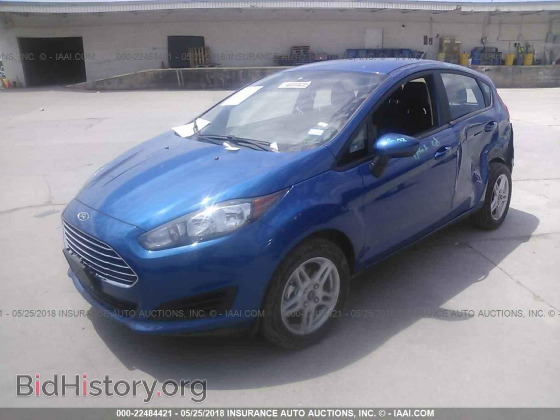 2018 Ford Fiesta - VIN: 3FADP4EJ5JM106910 - Photo 2