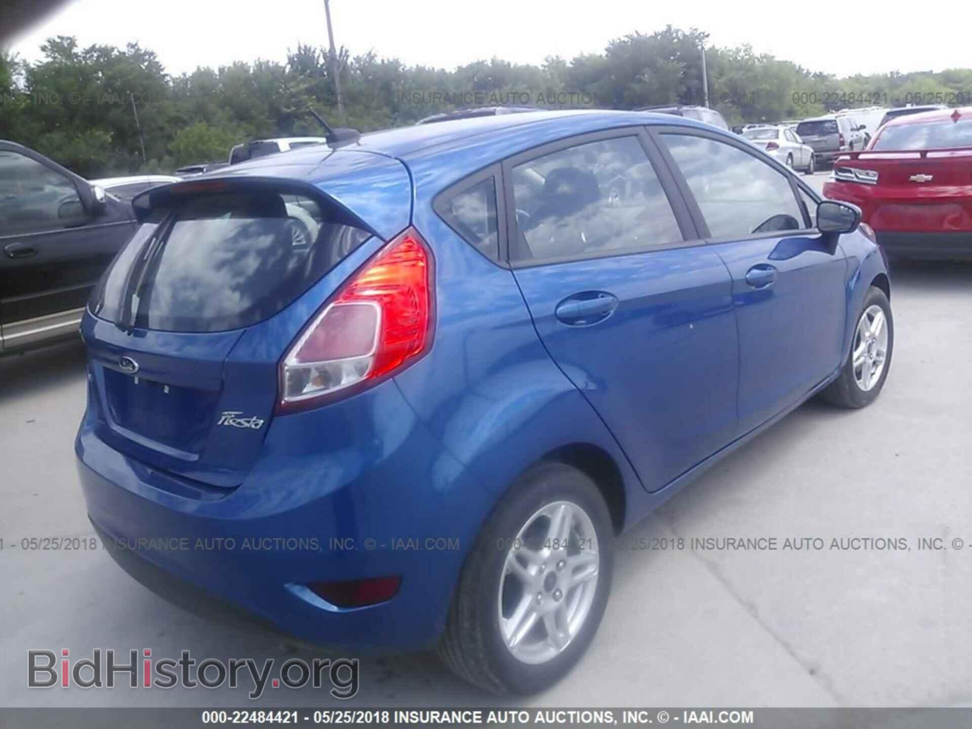 2018 Ford Fiesta - VIN: 3FADP4EJ5JM106910 - Photo 4