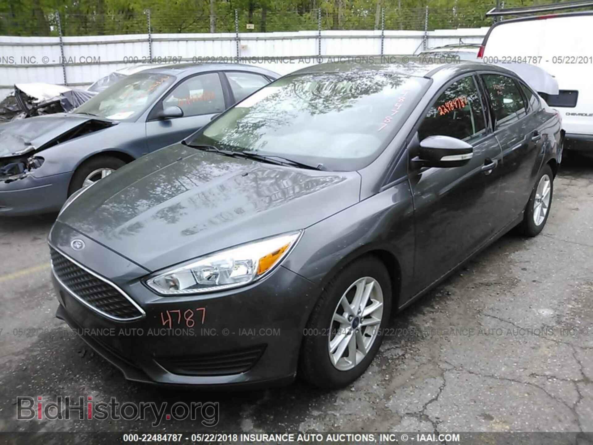 2016 Ford Focus - VIN: 1FADP3F20GL244561 - Фото 2