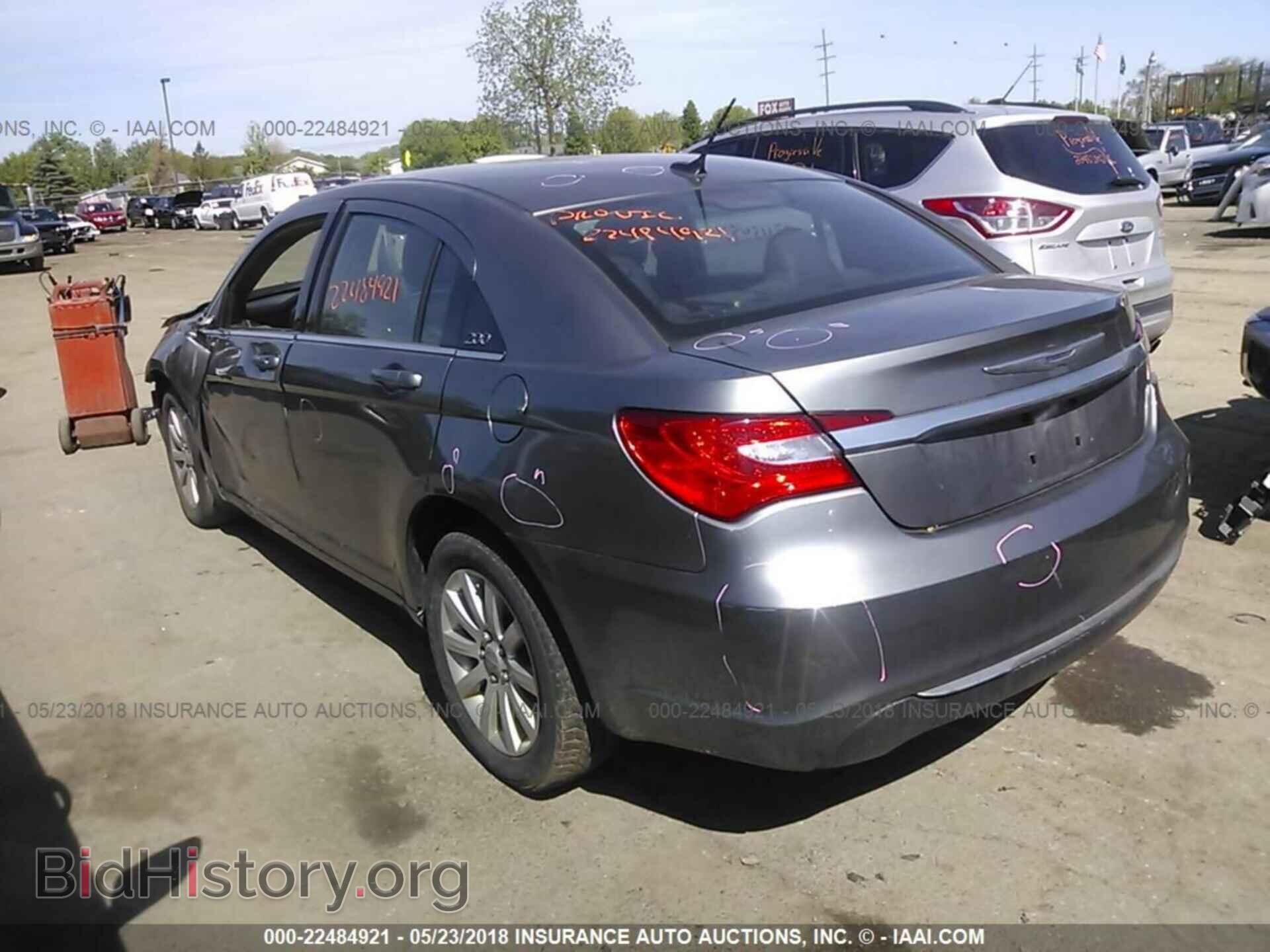 2013 Chrysler 200 - VIN: 1C3CCBBB2DN701554 - Фото 3