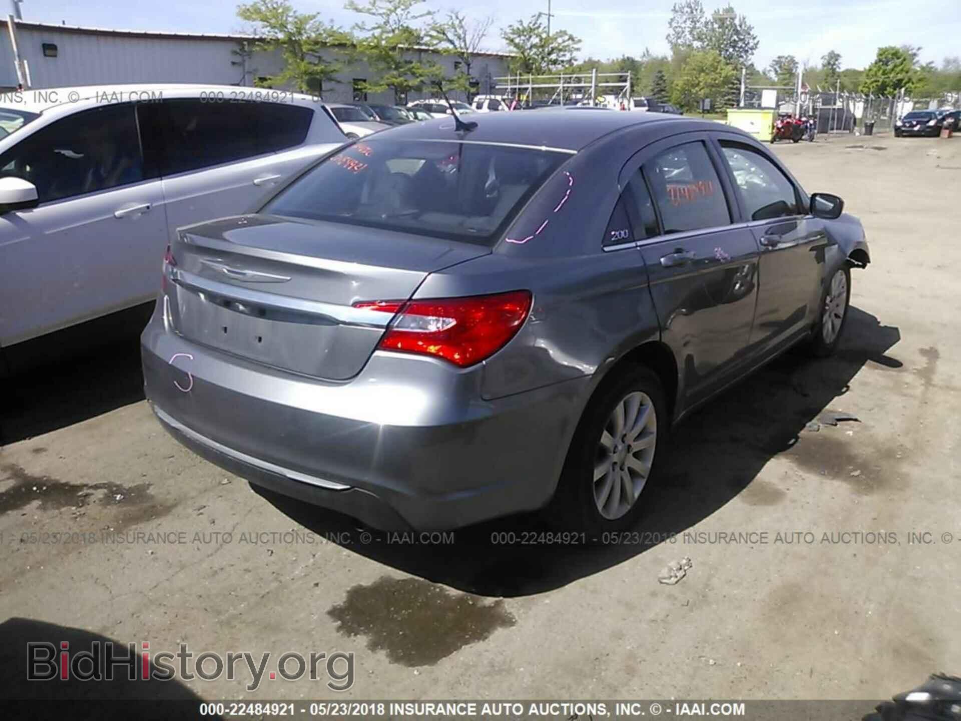 2013 Chrysler 200 - VIN: 1C3CCBBB2DN701554 - Фото 4