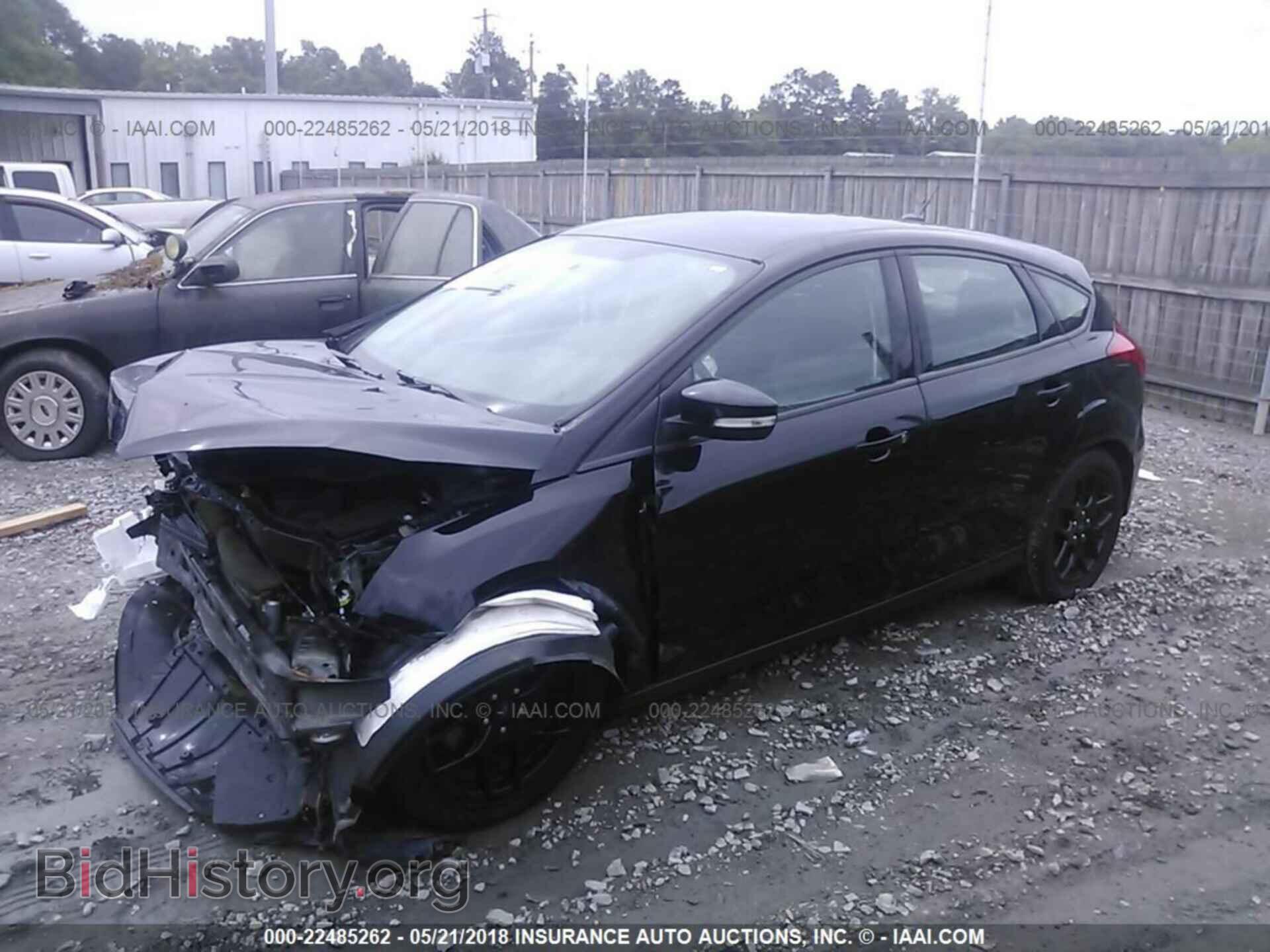2016 Ford Focus - VIN: 1FADP3K20GL332449 - Photo 2