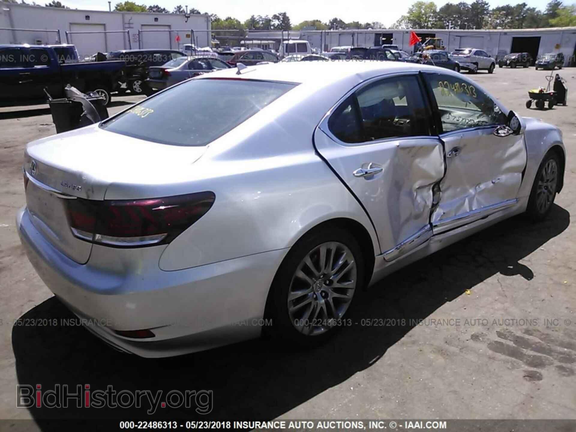 2013 Lexus Ls - VIN: JTHBL5EF1D5114011 - Photo 4