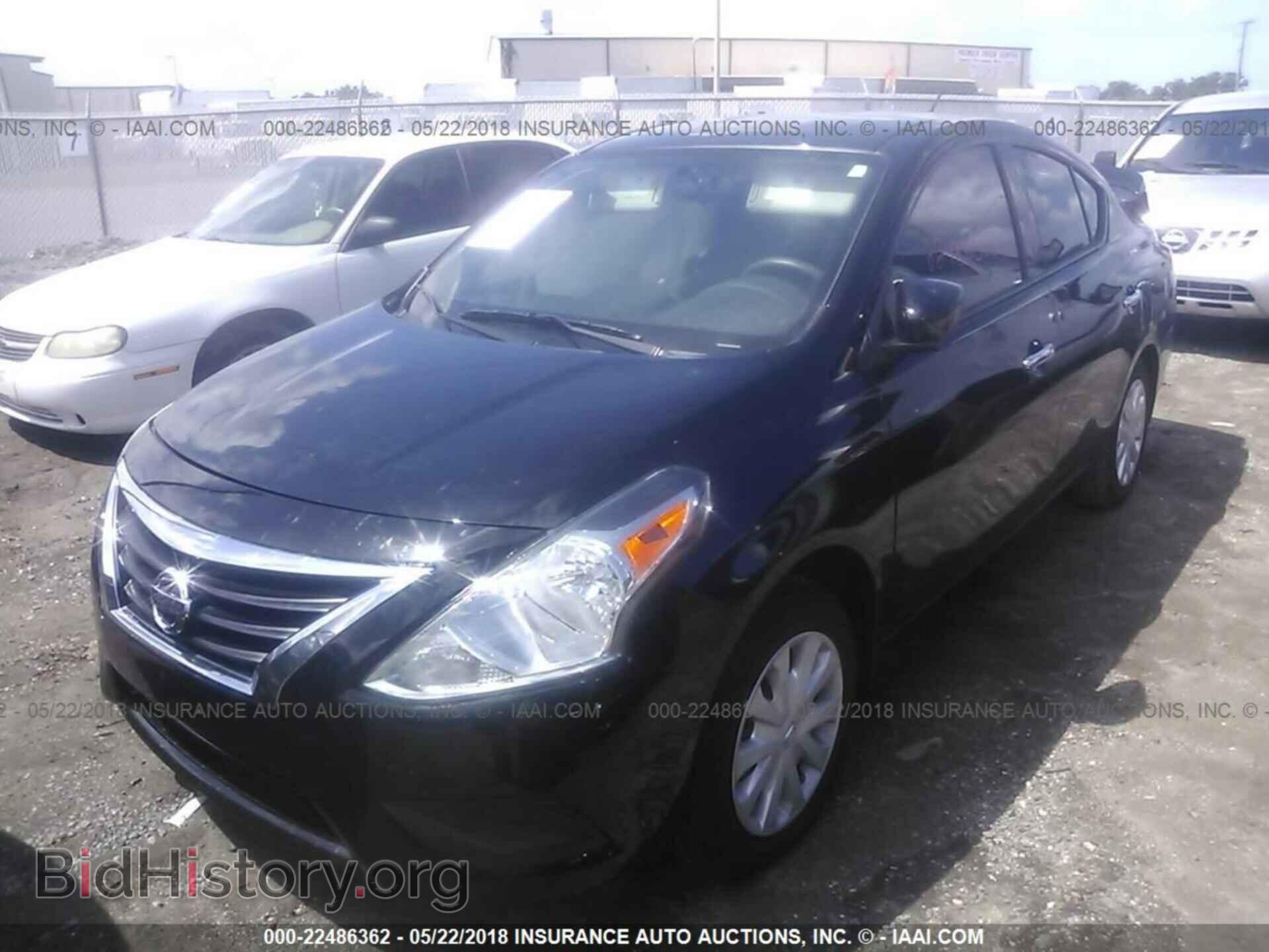 2017 Nissan Versa - VIN: 3N1CN7AP1HL823010 - Фото 2