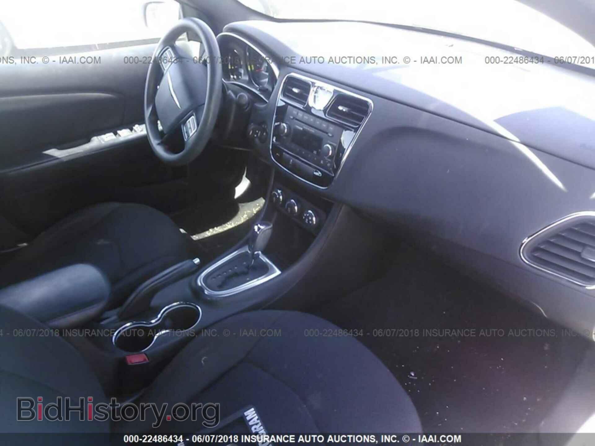 2013 Chrysler 200 - VIN: 1C3CCBAB0DN734604 - Photo 5