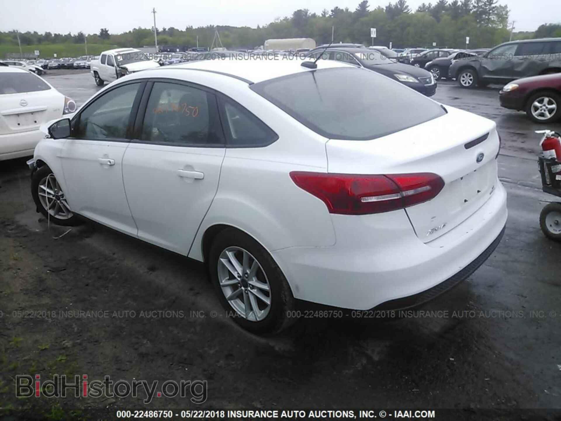 2015 Ford Focus - VIN: 1FADP3F20FL226530 - Photo 3