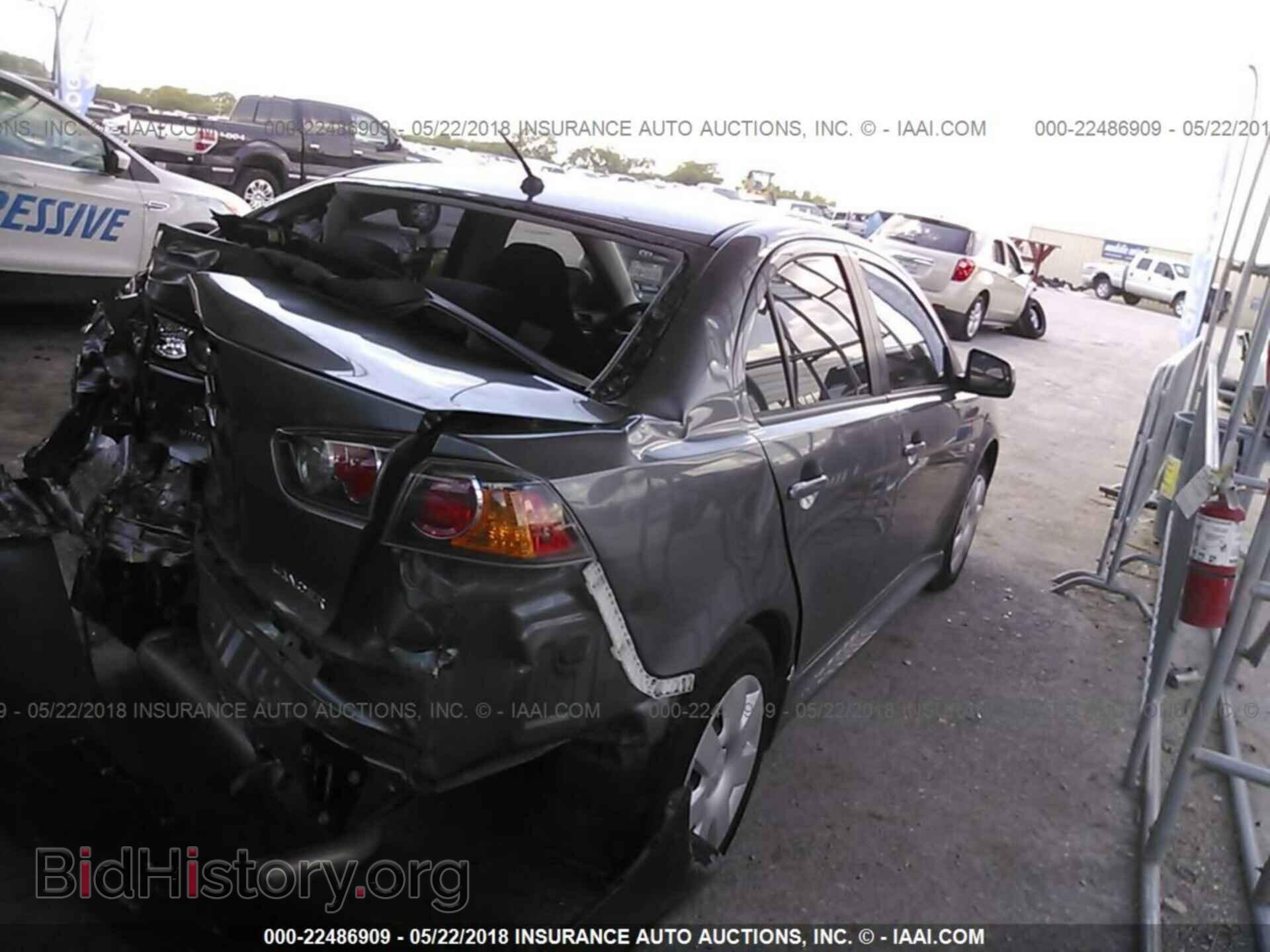 2011 Mitsubishi Lancer - VIN: JA32U2FU8BU014726 - Фото 4