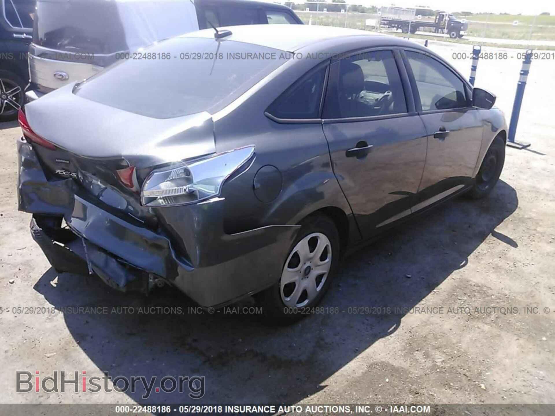 2015 Ford Focus - VIN: 1FADP3E22FL368430 - Photo 4
