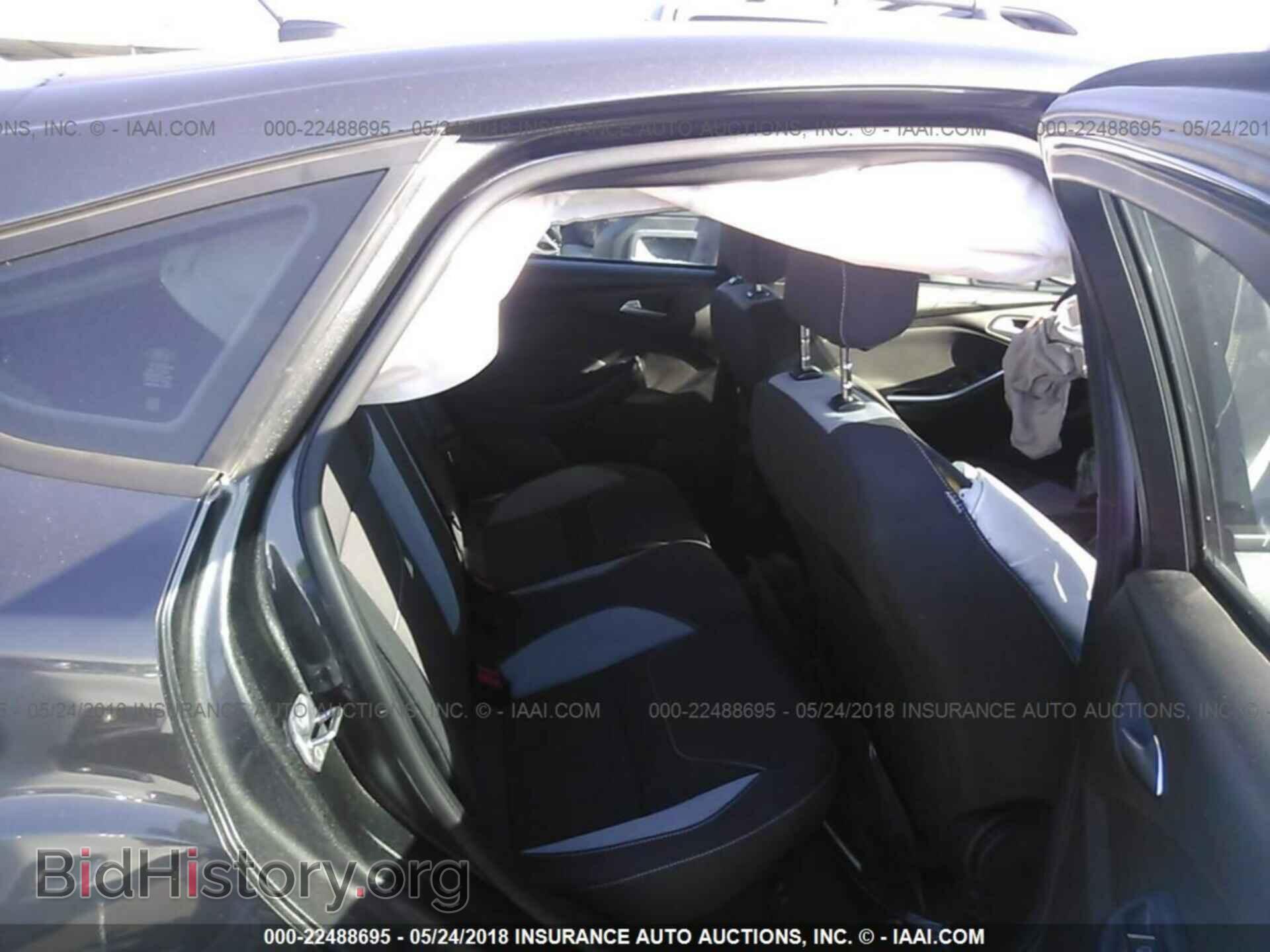 2016 Ford Focus - VIN: 1FADP3L98GL314986 - Photo 8