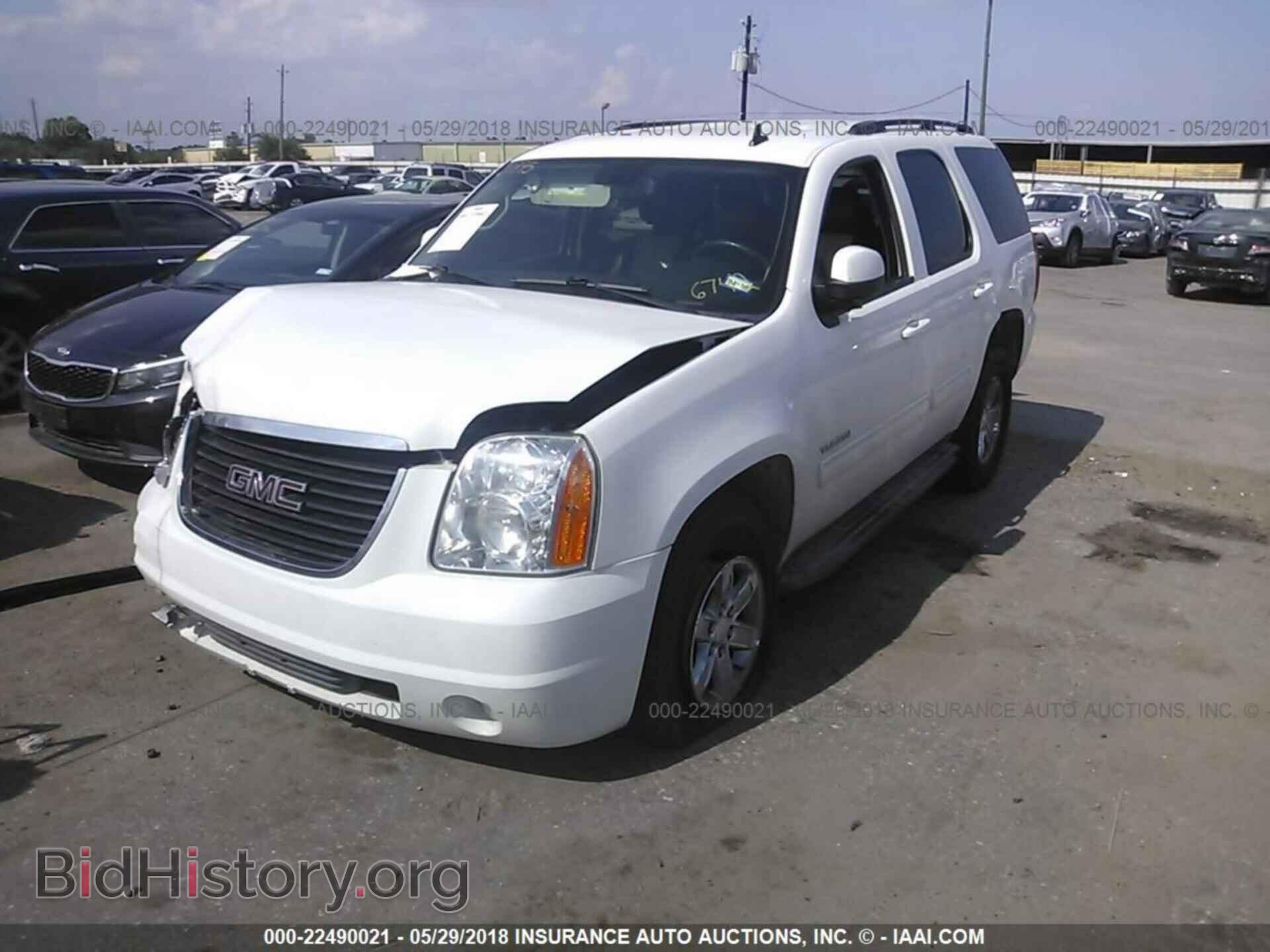 2011 Gmc Yukon - VIN: 1GKS1AE05BR396742 - Photo 2