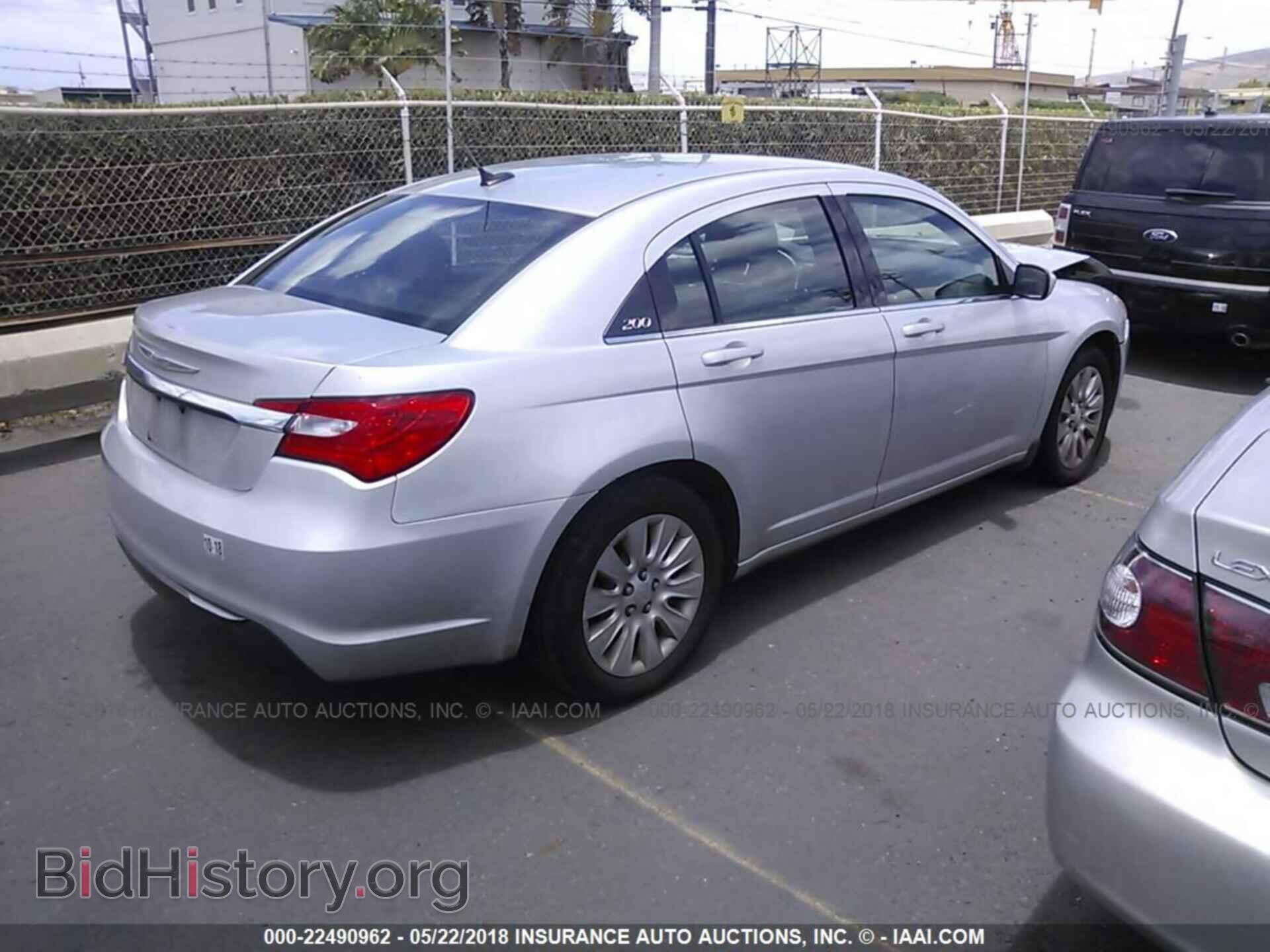 2011 Chrysler 200 - VIN: 1C3BC4FB6BN566898 - Фото 4