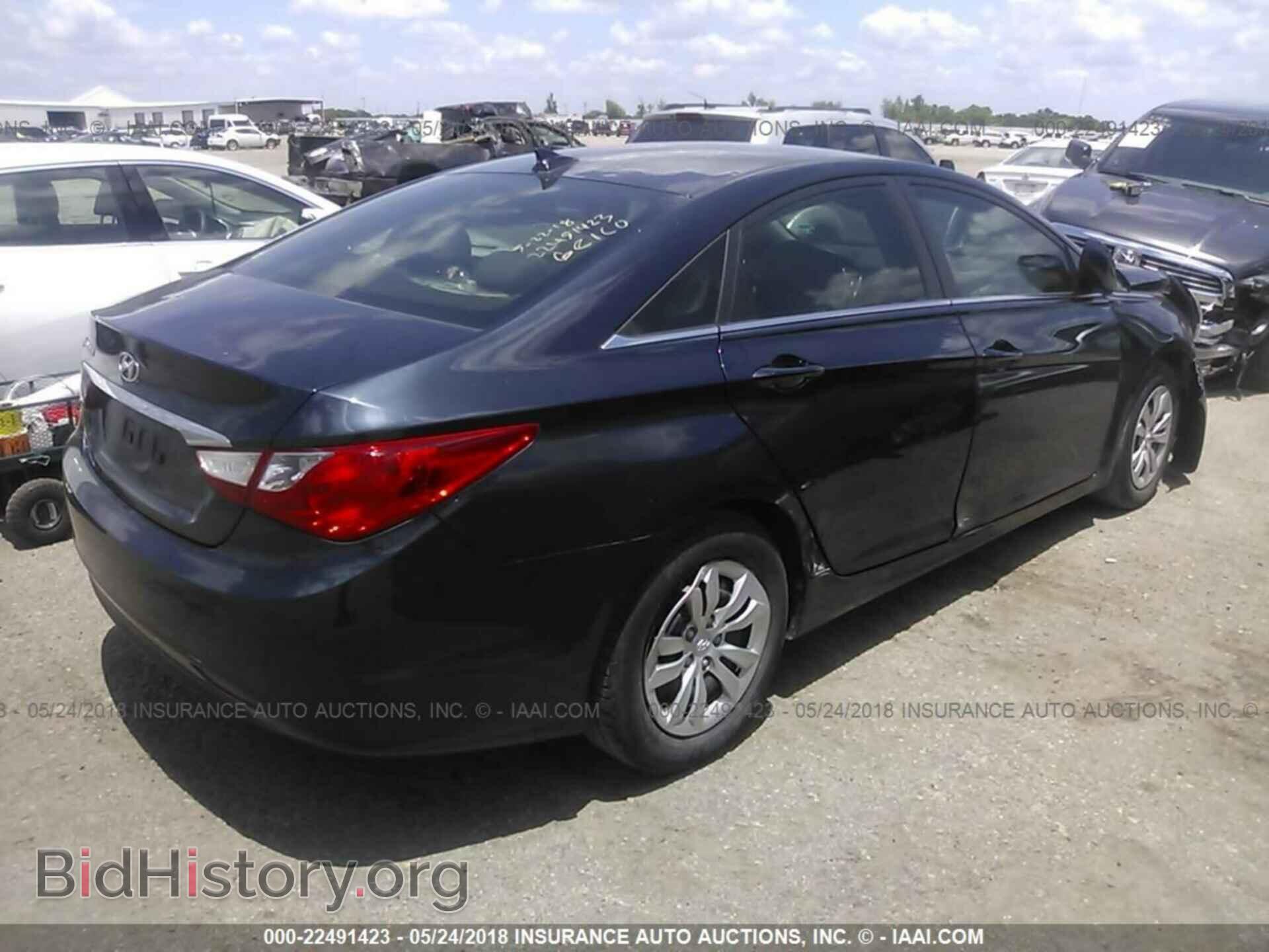 2012 Hyundai Sonata - VIN: 5NPEB4AC4CH365594 - Photo 4