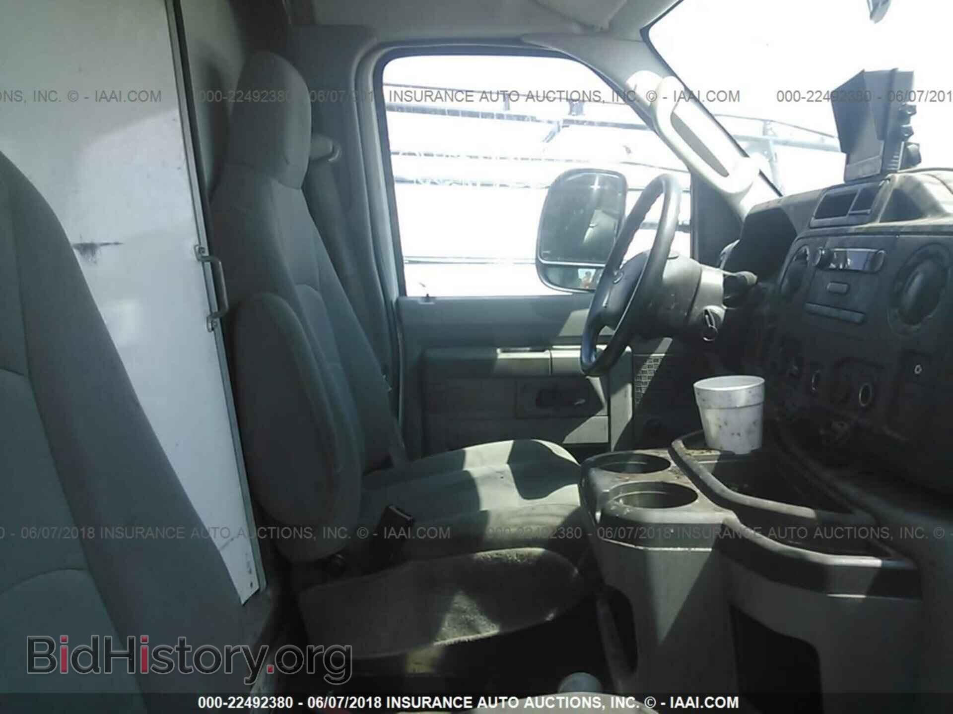 2016 Ford Econoline - VIN: 1FDWE3FL1GDC24018 - Photo 5