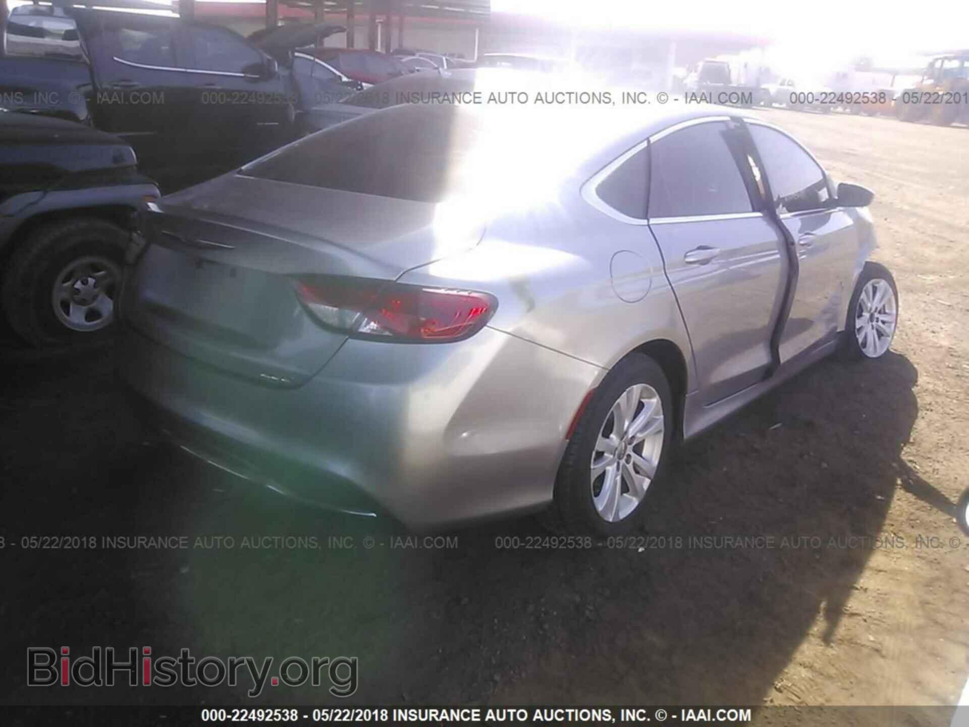 2015 Chrysler 200 - VIN: 1C3CCCAB5FN604309 - Photo 4