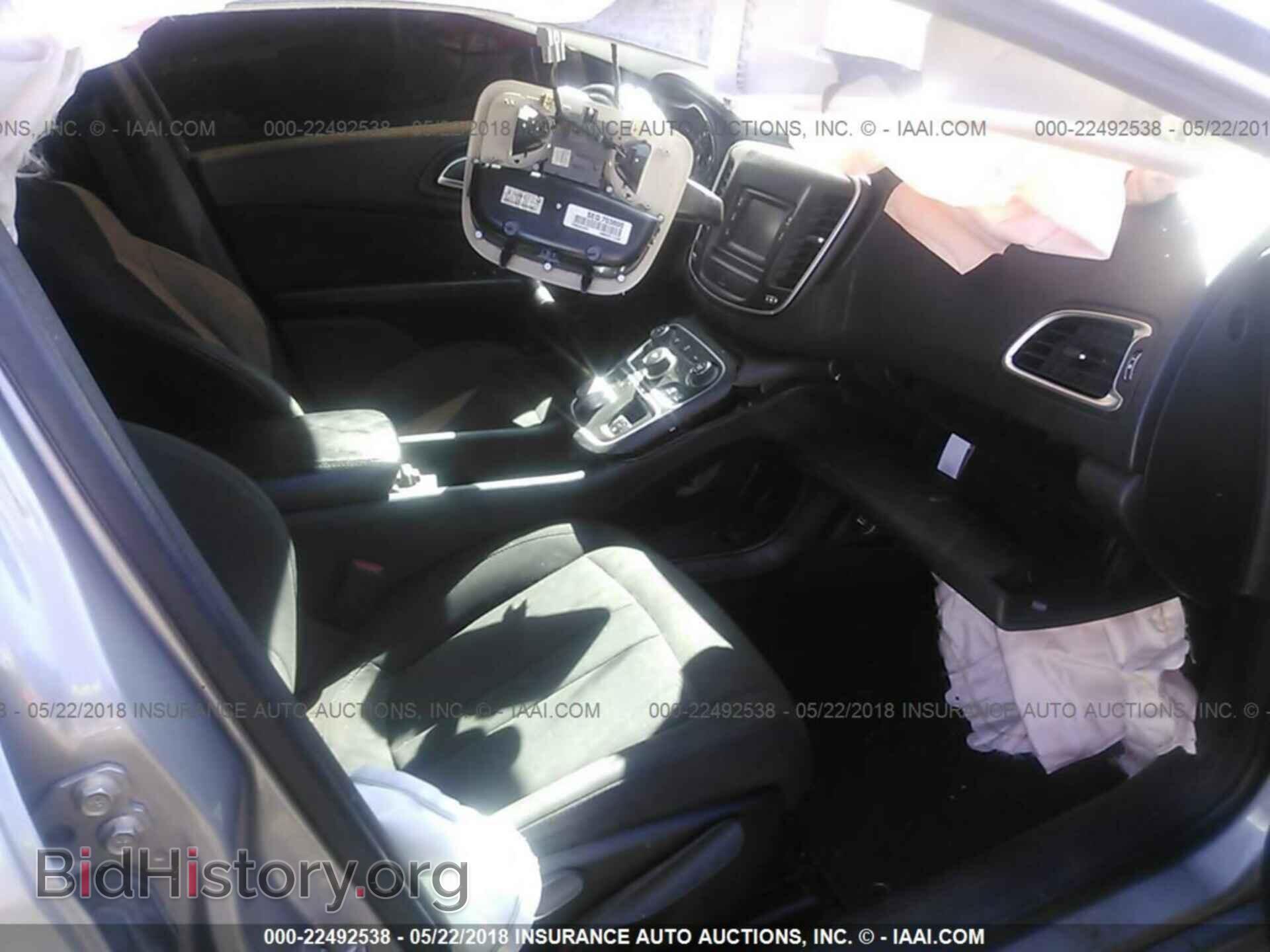 2015 Chrysler 200 - VIN: 1C3CCCAB5FN604309 - Photo 5