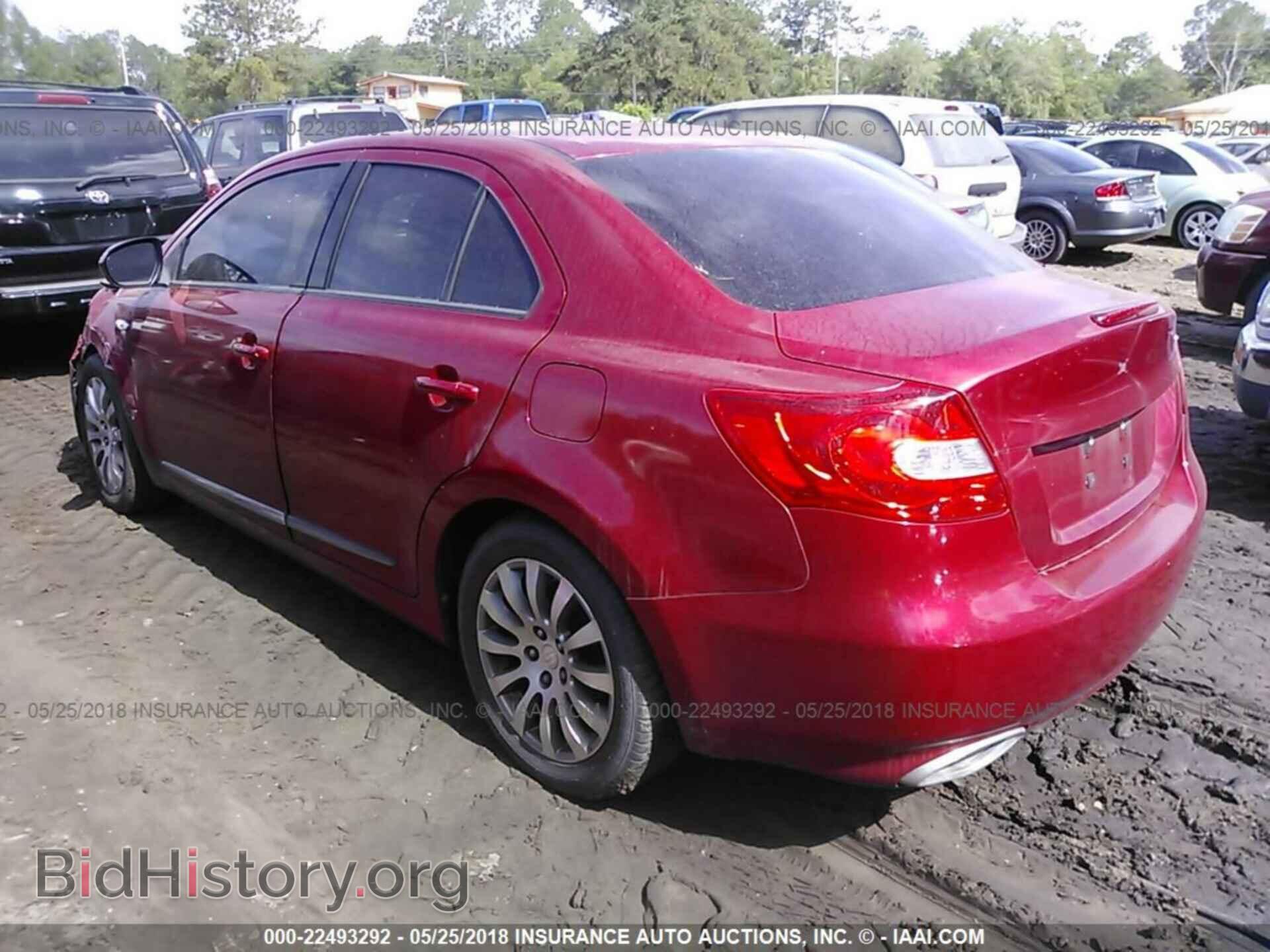 2013 Suzuki Kizashi - VIN: JS2RE9A33D6100155 - Photo 3