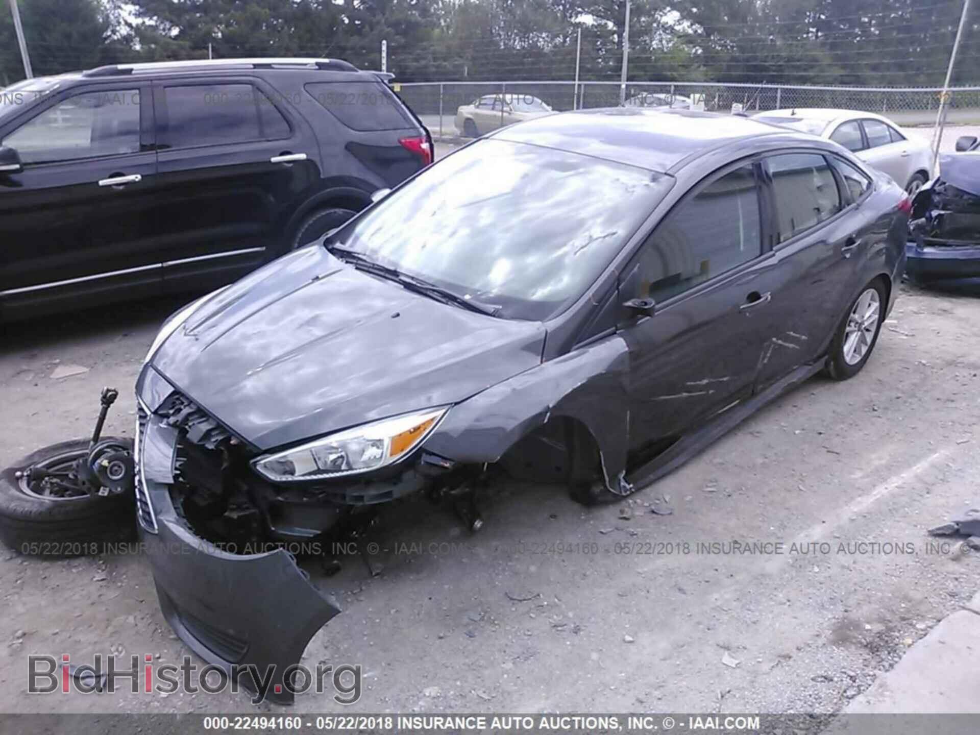 2016 Ford Focus - VIN: 1FADP3F27GL324309 - Photo 2