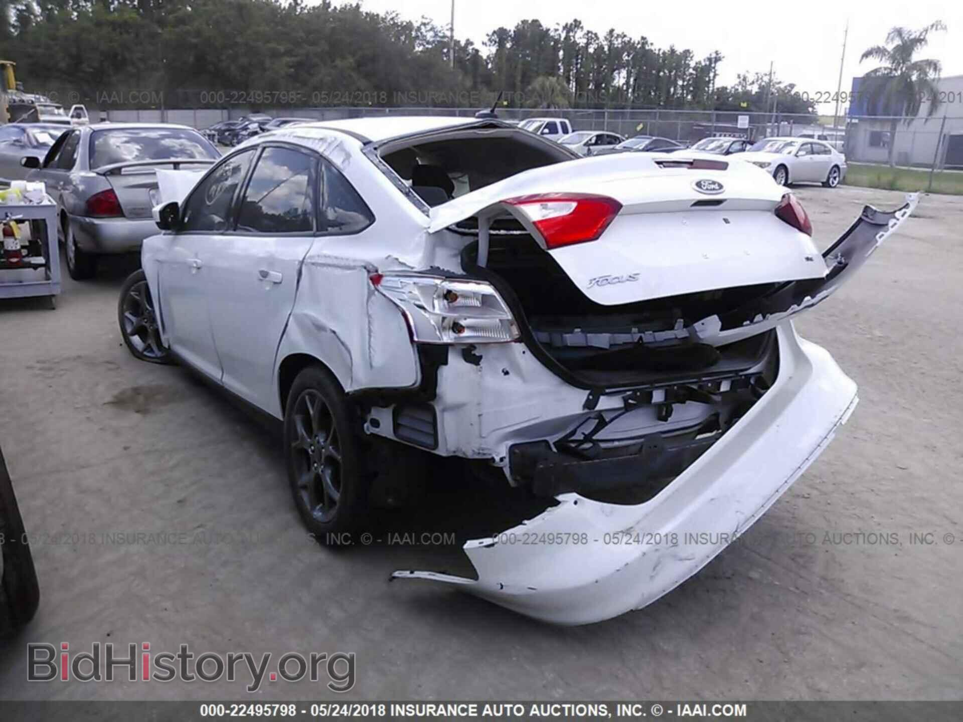 2012 Ford Focus - VIN: 1FAHP3F22CL339425 - Photo 3