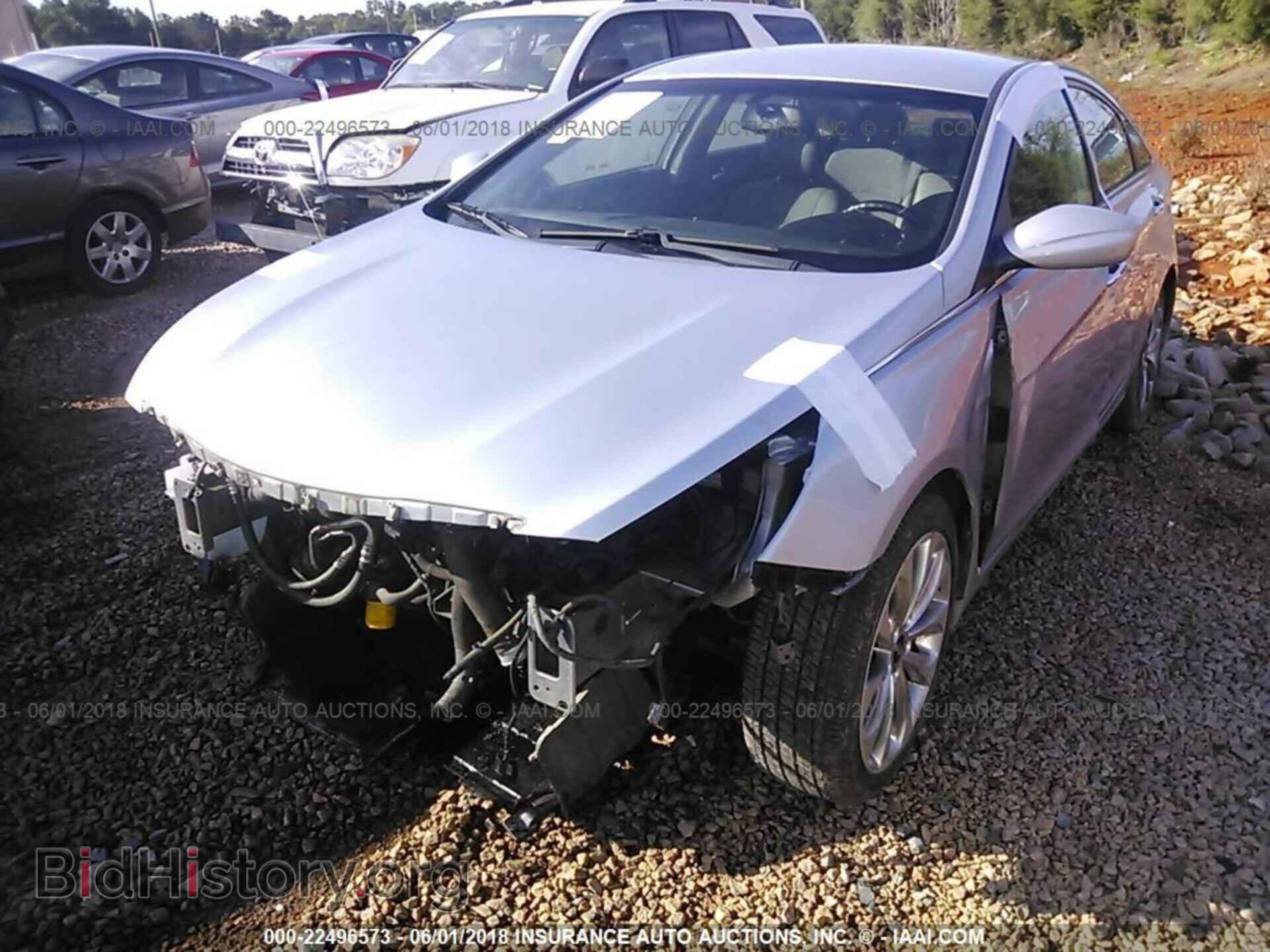 2012 Hyundai Sonata - VIN: 5NPEC4AB4CH319557 - Photo 2