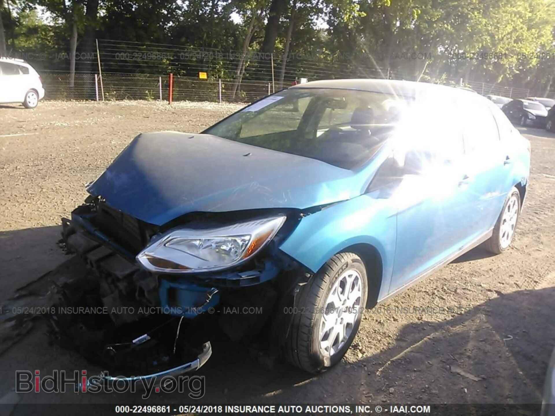 2012 Ford Focus - VIN: 1FAHP3F20CL228436 - Photo 2