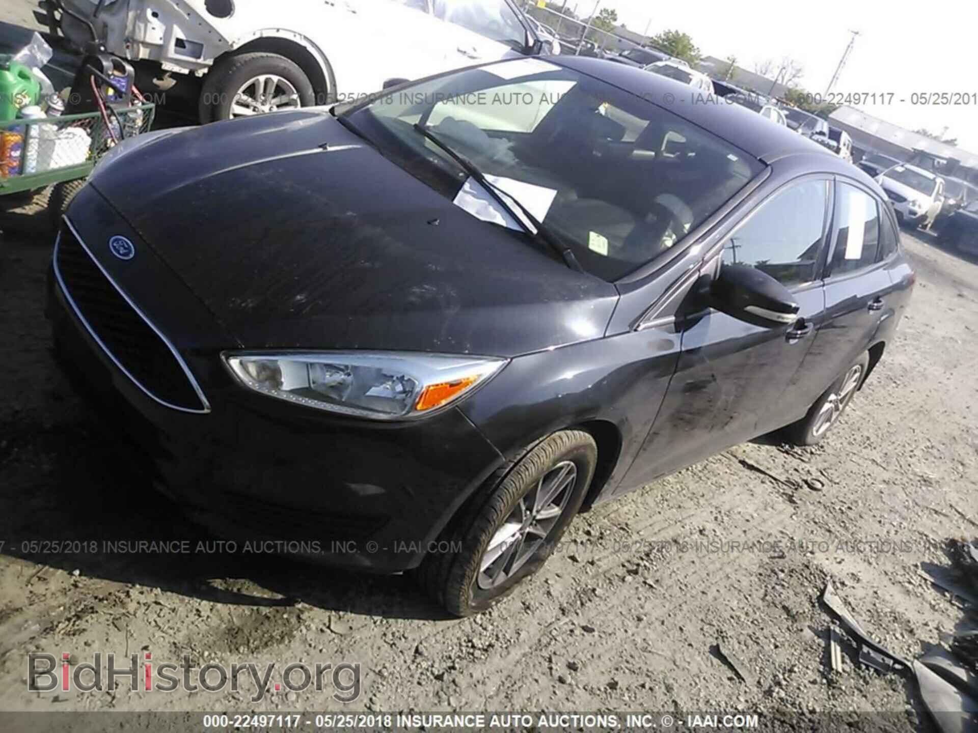 2015 Ford Focus - VIN: 1FADP3F24FL213294 - Photo 2