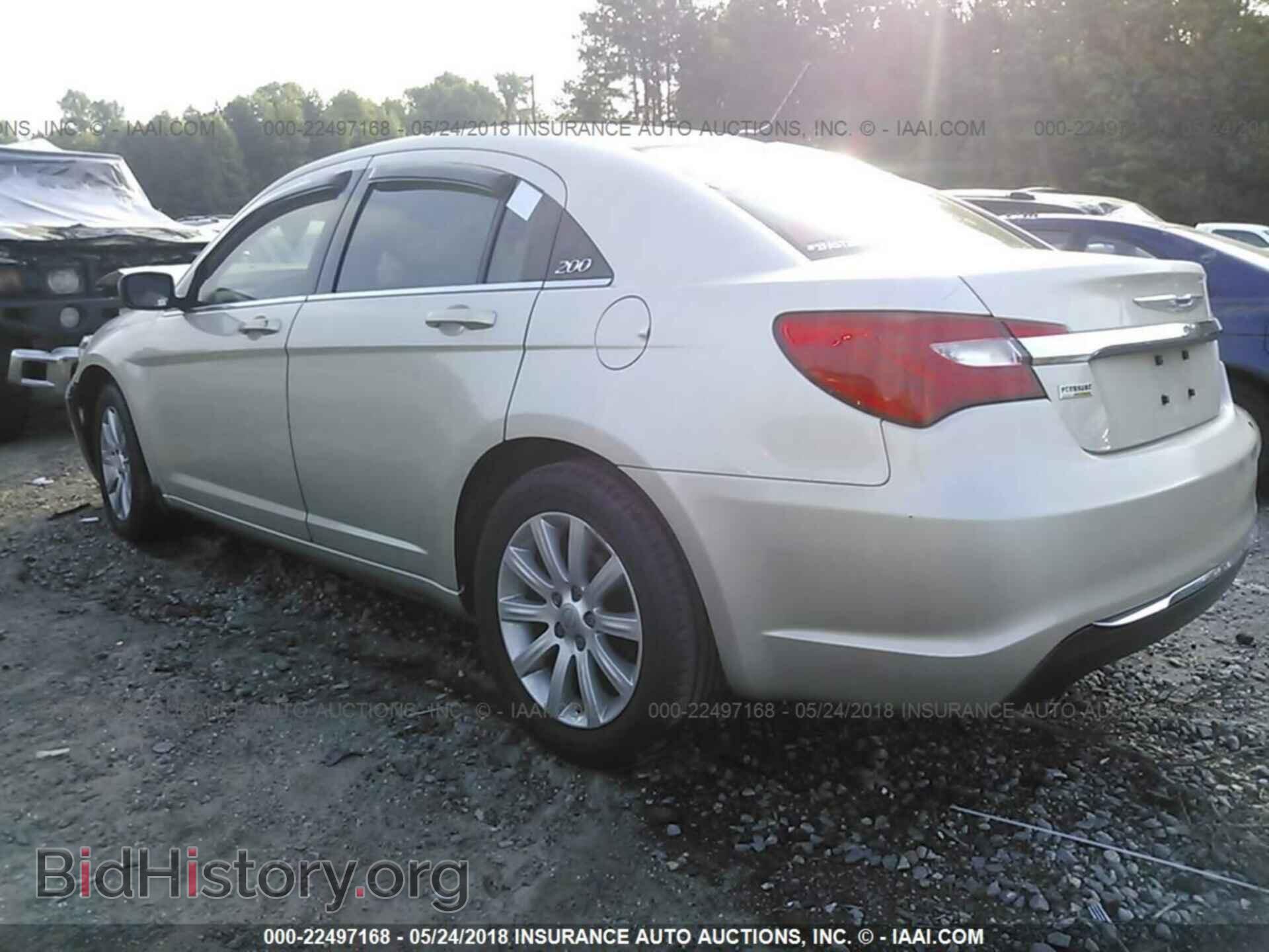 2013 Chrysler 200 - VIN: 1C3CCBBG0DN703265 - Фото 3