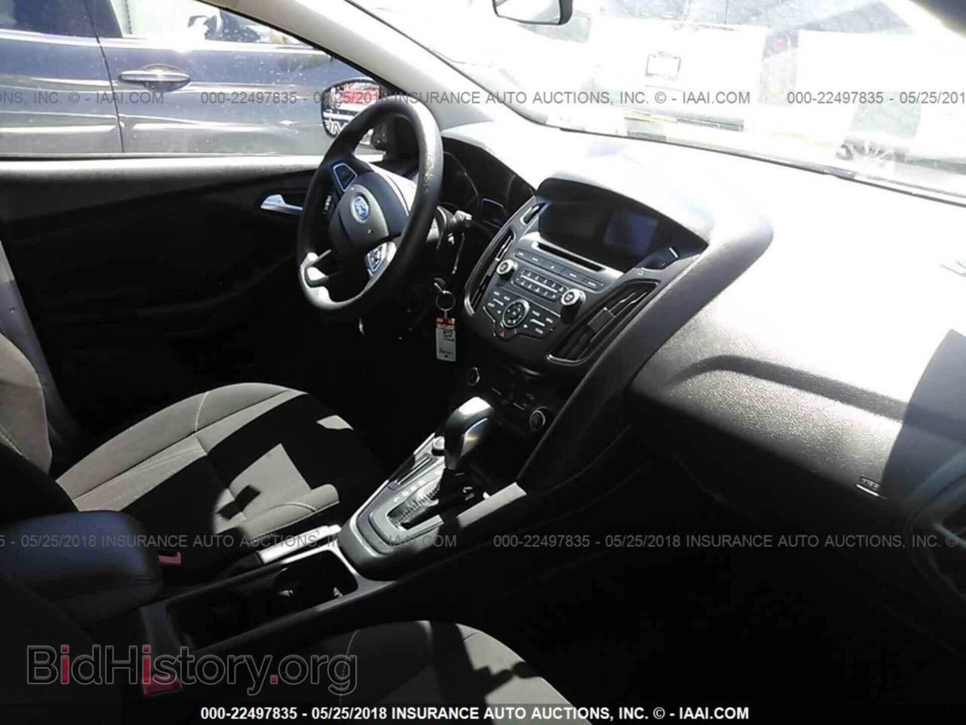 2015 Ford Focus - VIN: 1FADP3K21FL306070 - Photo 5