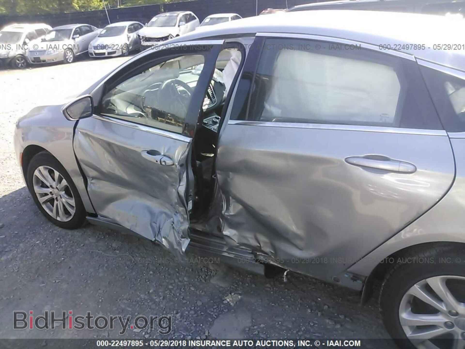2015 Chrysler 200 - VIN: 1C3CCCAB9FN616429 - Photo 6