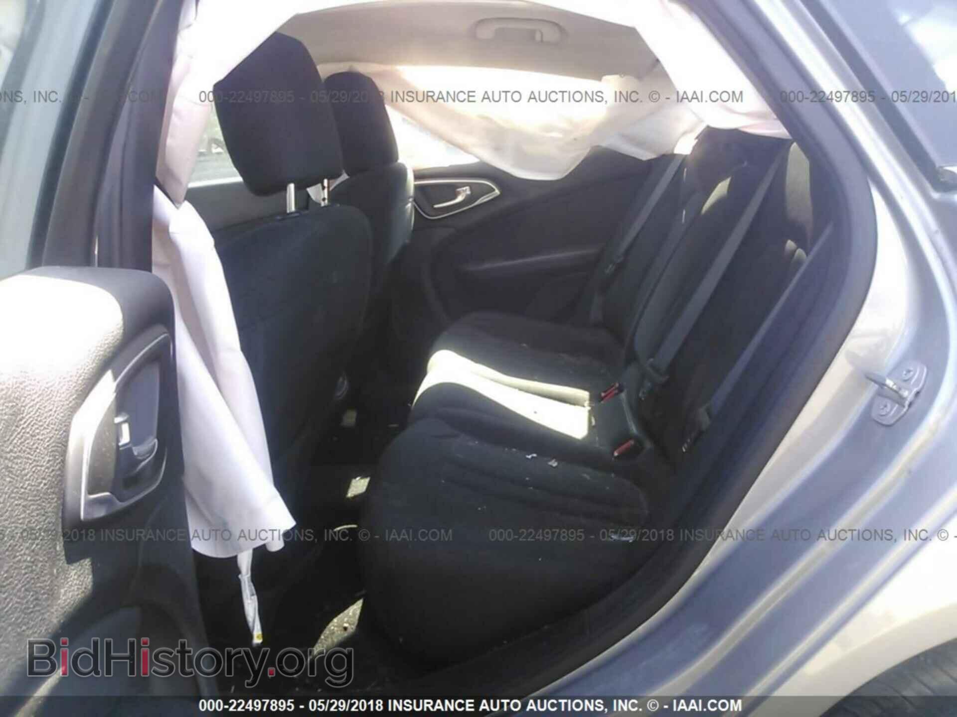 2015 Chrysler 200 - VIN: 1C3CCCAB9FN616429 - Photo 8