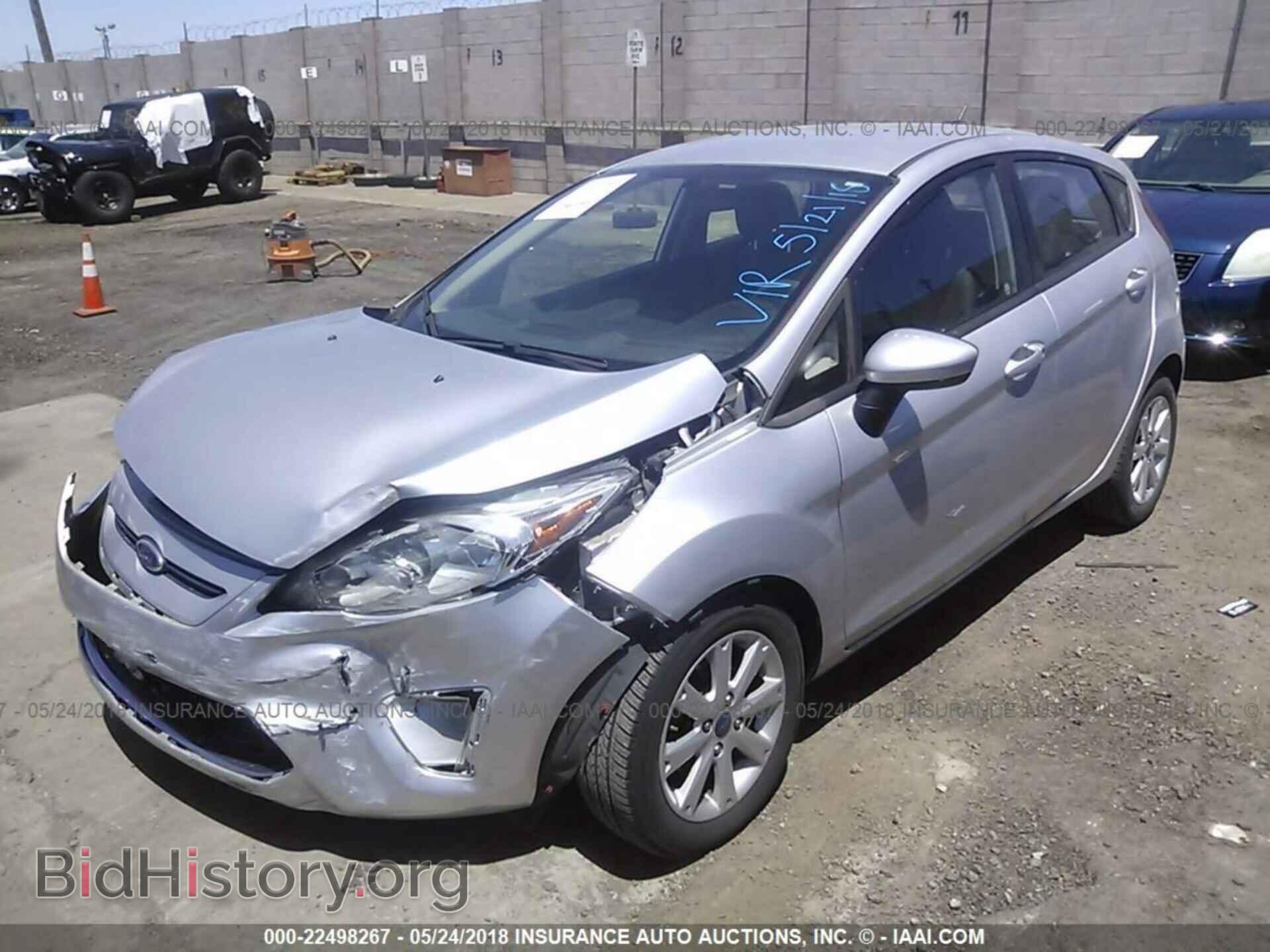 2012 Ford Fiesta - VIN: 3FADP4EJ3CM105743 - Photo 2